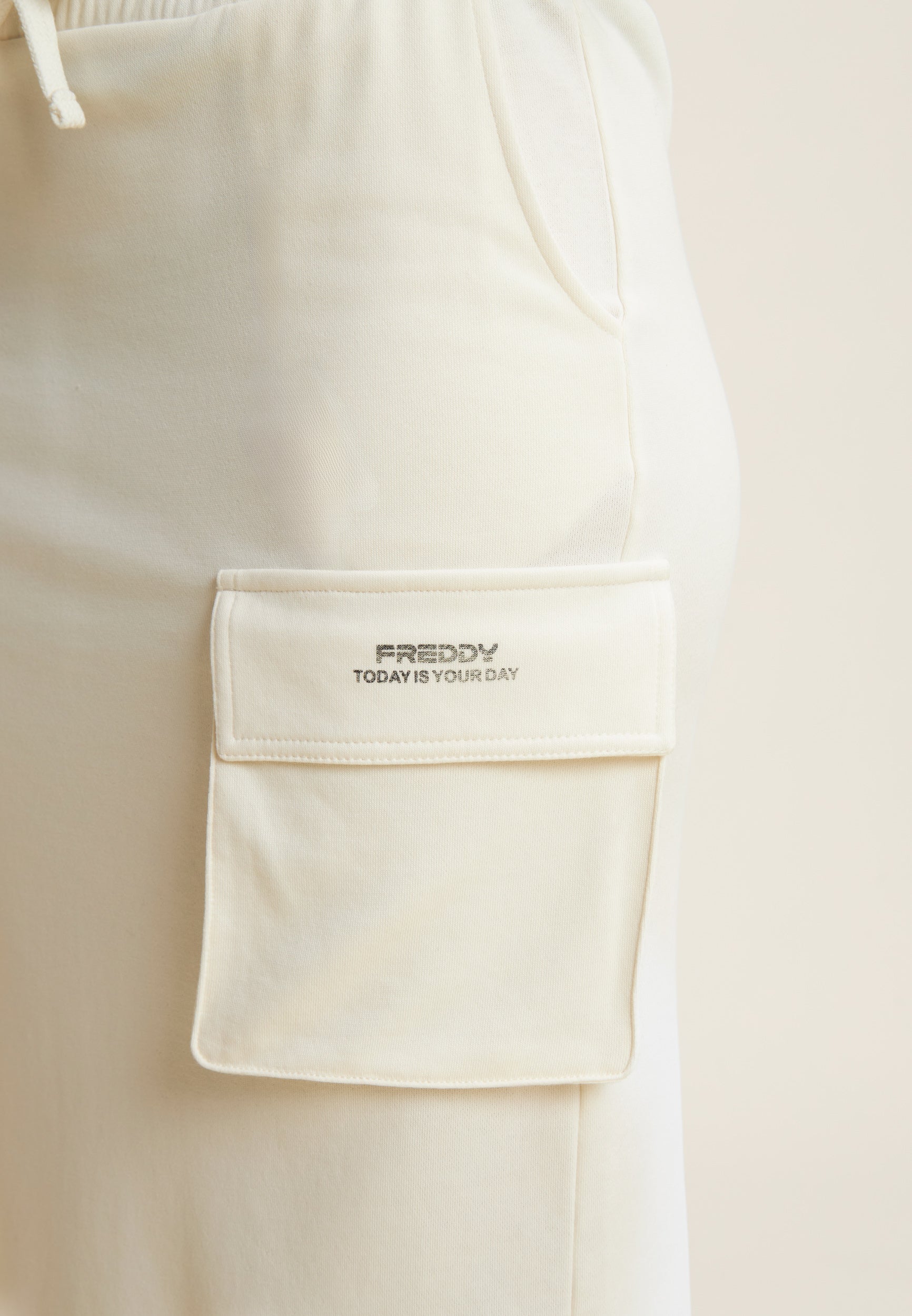 freddy-gonna-longuette-in-french-terry-con-spacchi-e-maxi-tasca-donna image 4