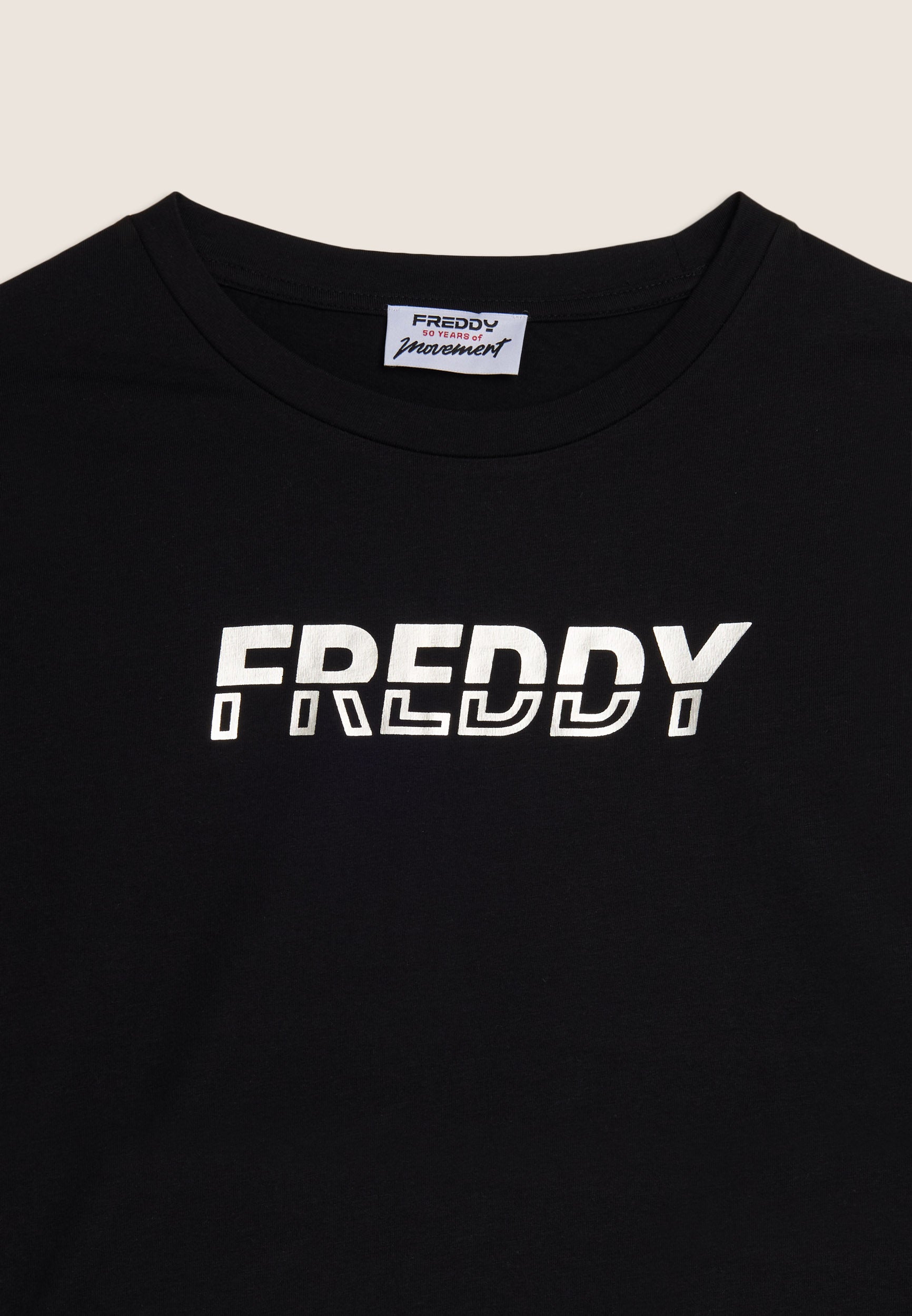 freddy-t-shirt-cropped-con-inserto-a-contrasto-e-logo-perlato image 3
