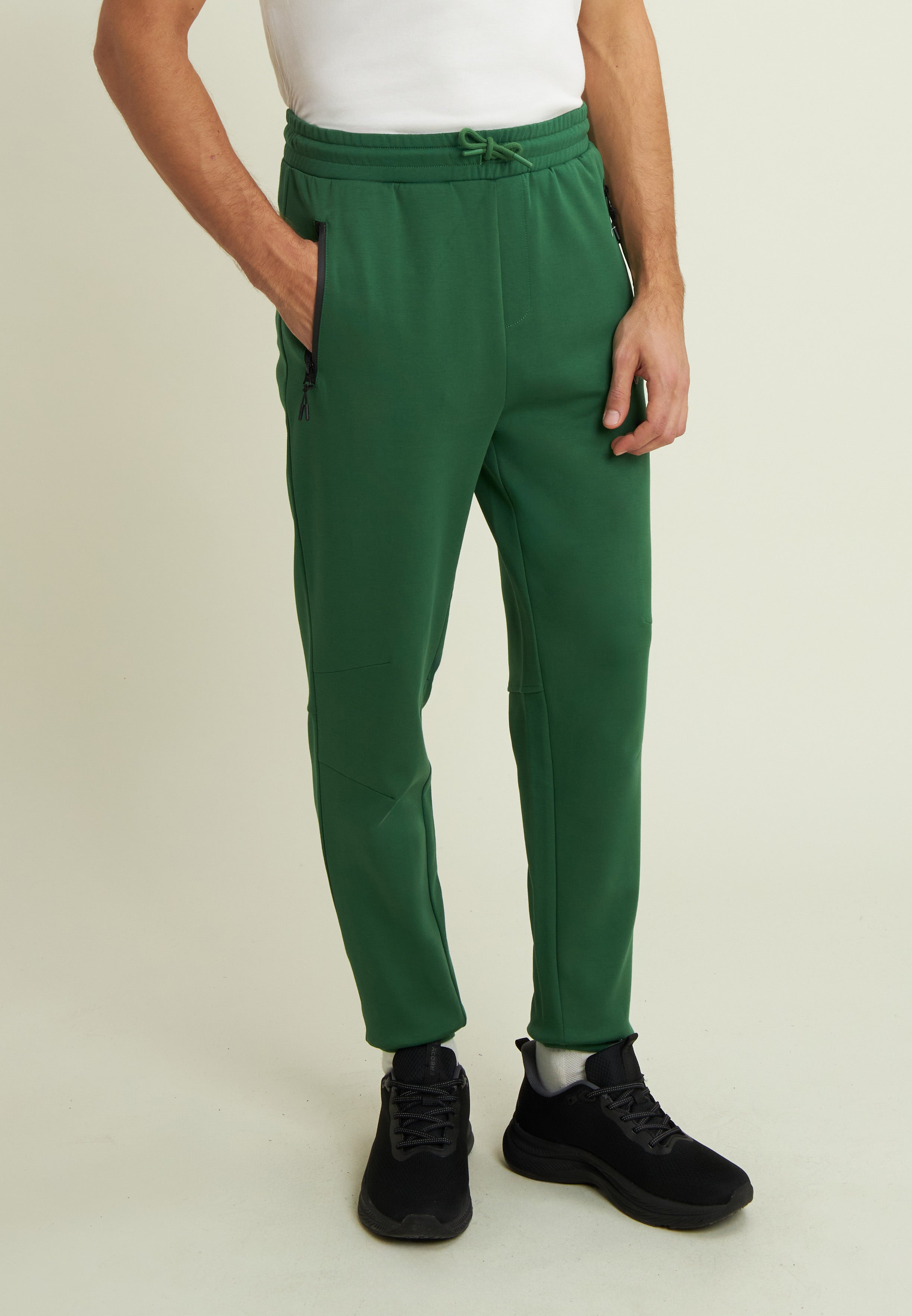 freddy-pantaloni-a-carota-uomo-in-interlock-con-zip-laterali image 1