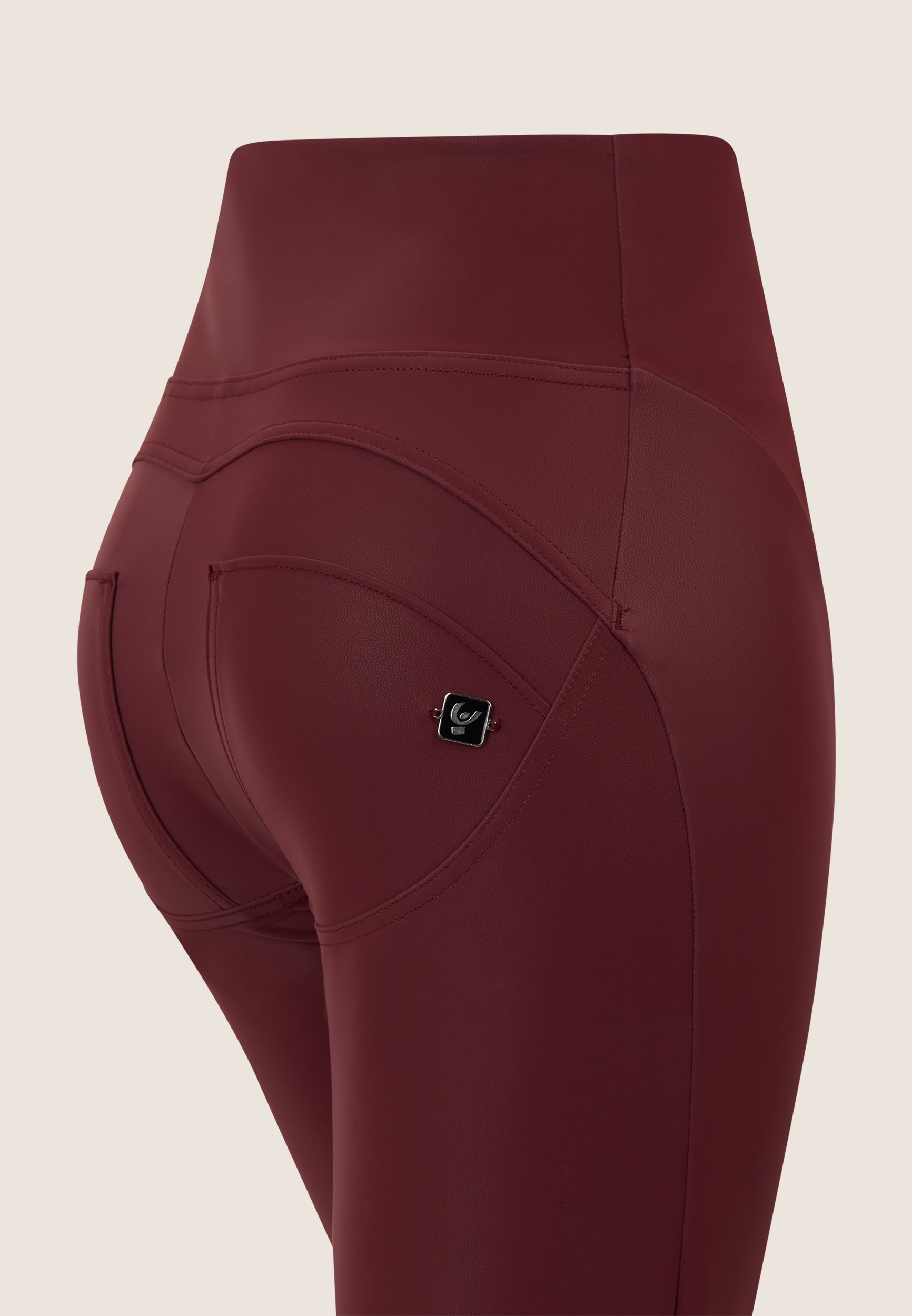 freddy-wr-up-pantaloni-super-flare-in-similpelle-lucida-effetto-wet image 7