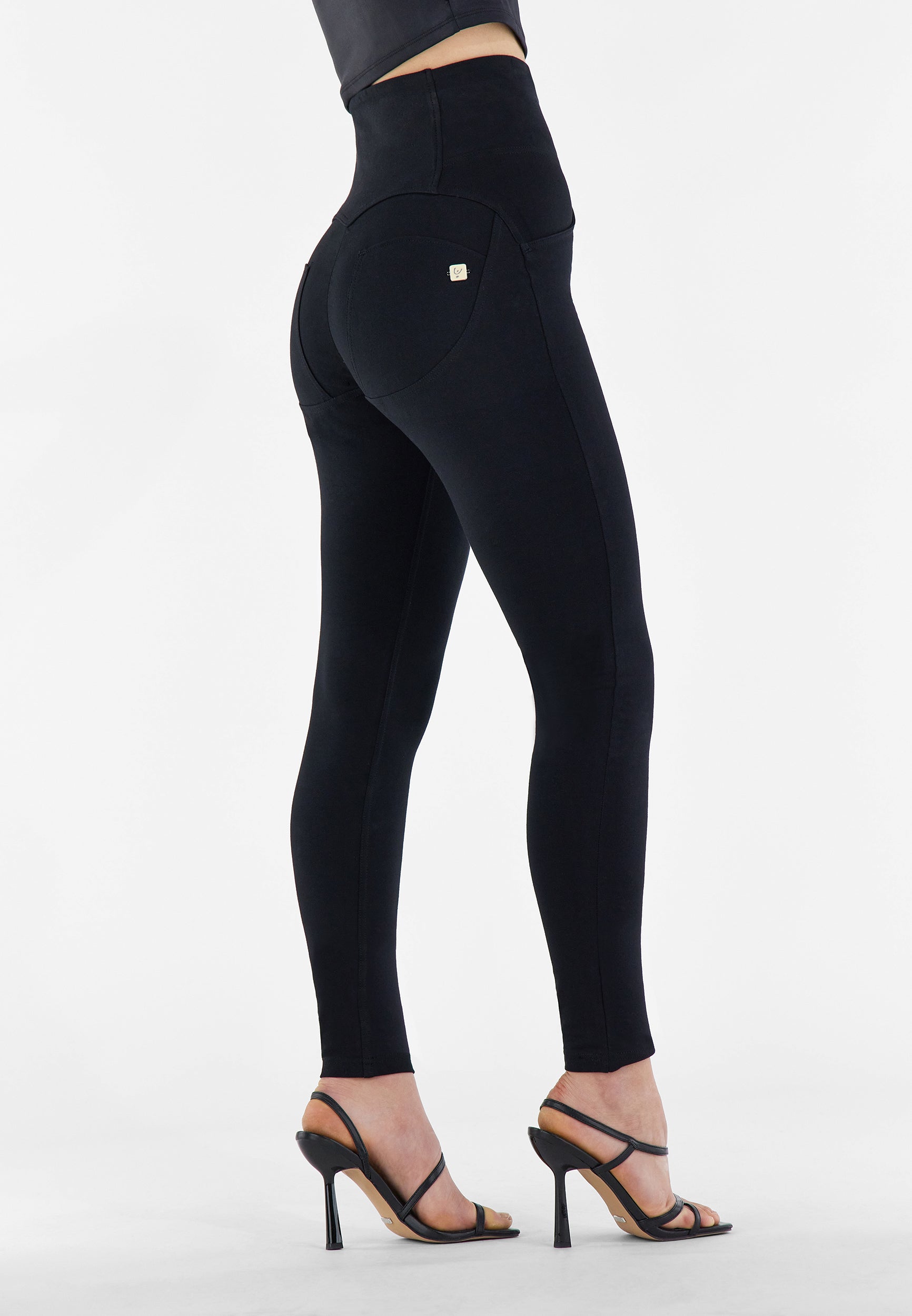 freddy-pantaloni-push-up-wr-up-curvy-vita-alta-con-bottoni image 3