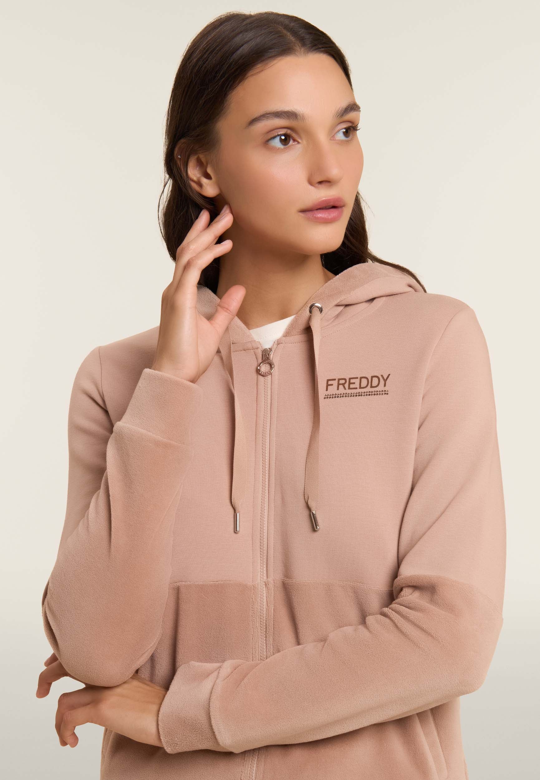 freddy-felpa-donna-full-zip-con-cappuccio-e-fondo-in-velluto image 4