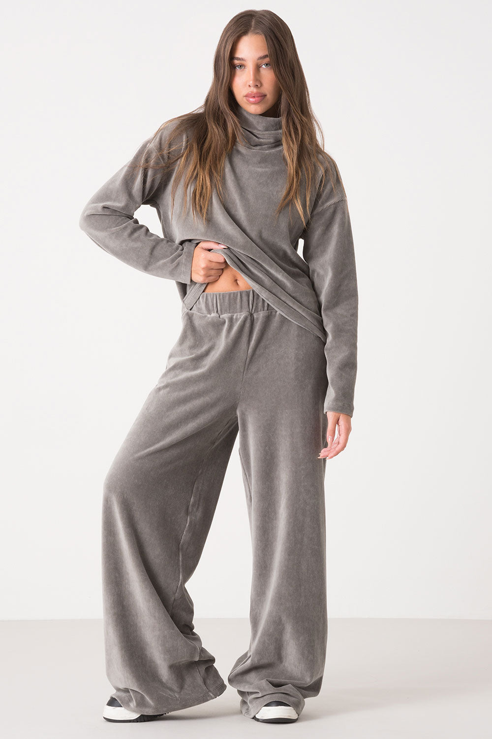 dimensione-danza-pantalone-ampio-in-velluto-leggero-a-coste-donna image 2