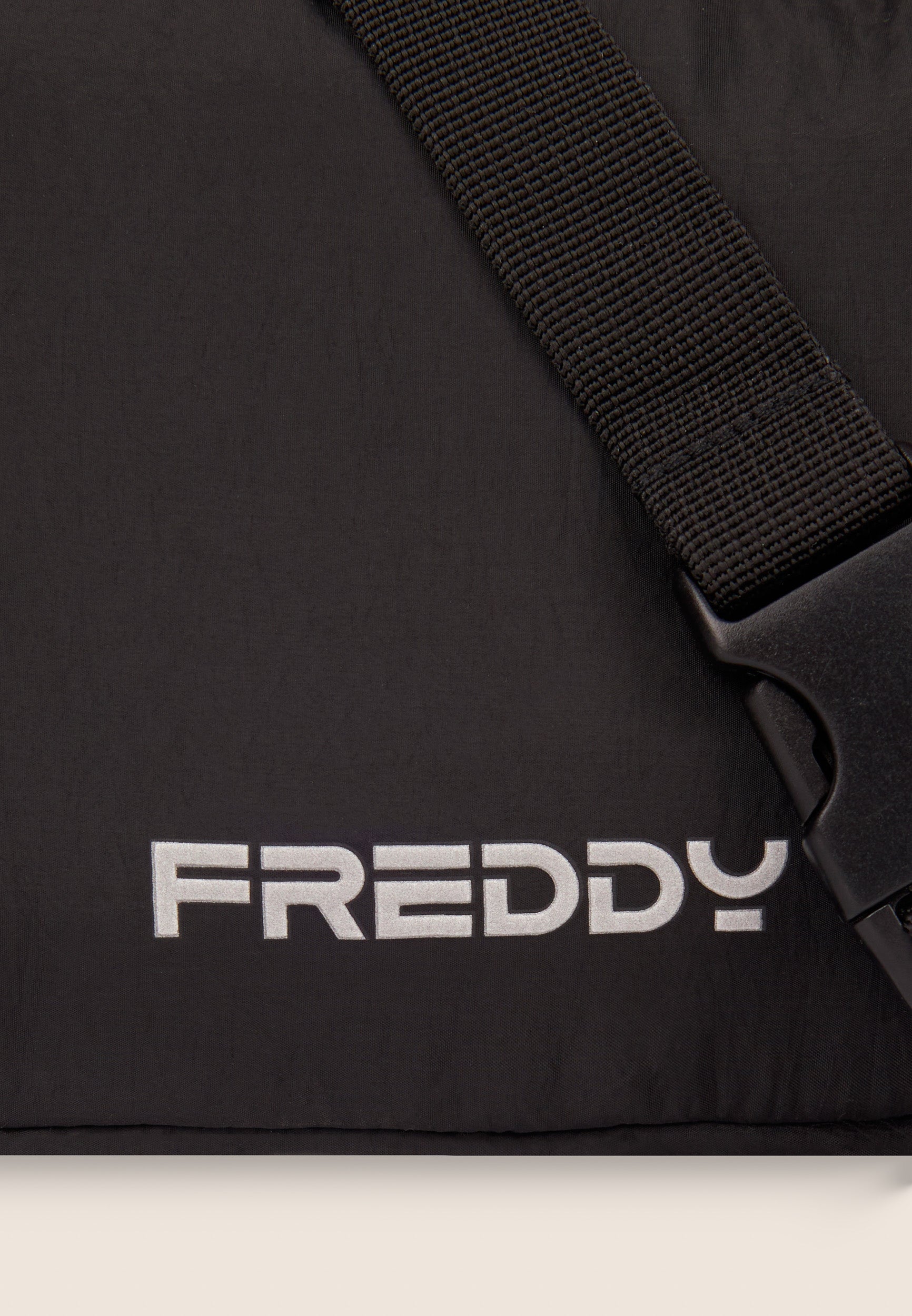 freddy-borsa-marsupio-in-nylon-con-logo-freddy-gommato-21x14x7-cm image 5