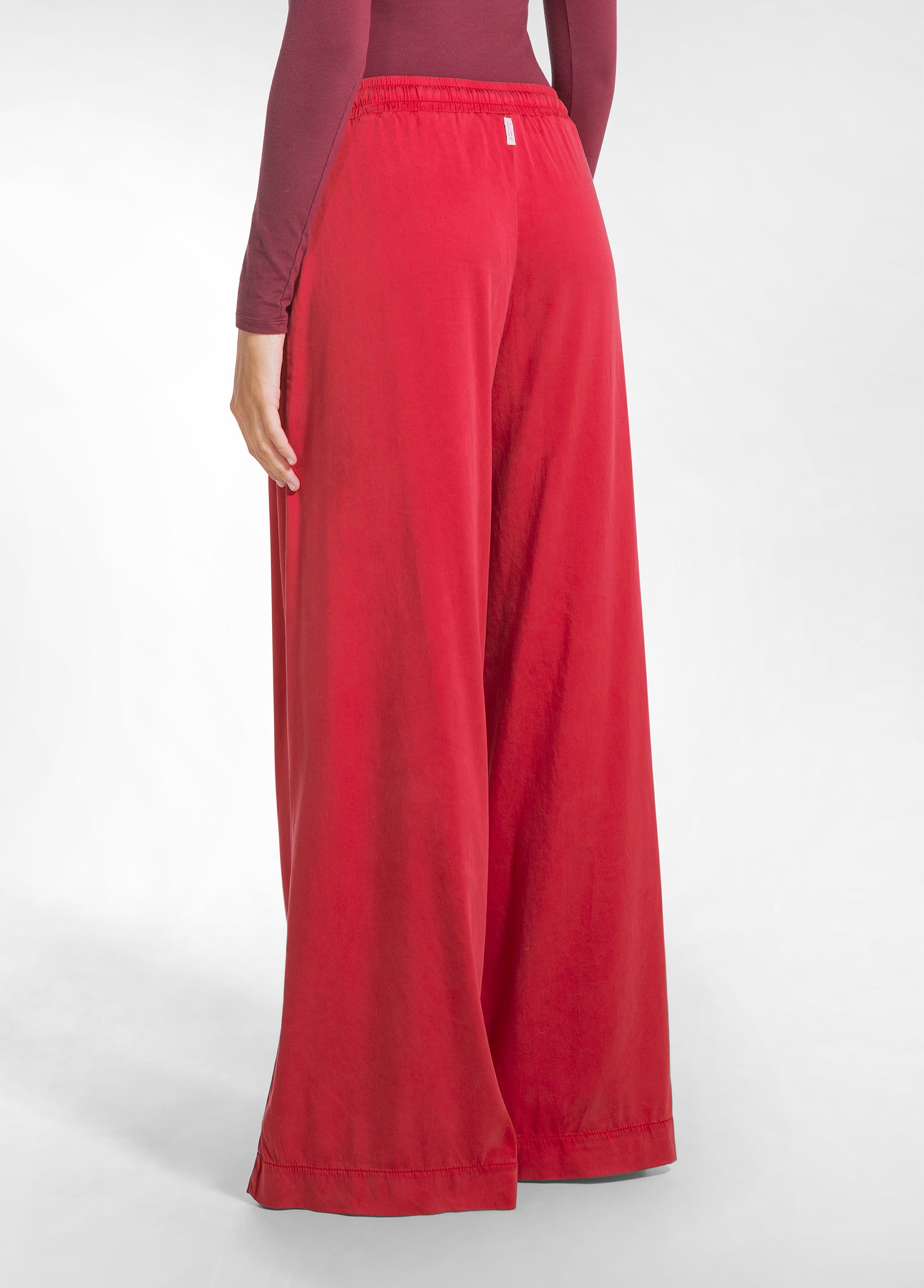 deha-d52438-pantalone-wide-leg-in-raso-stretch-rosso image 3