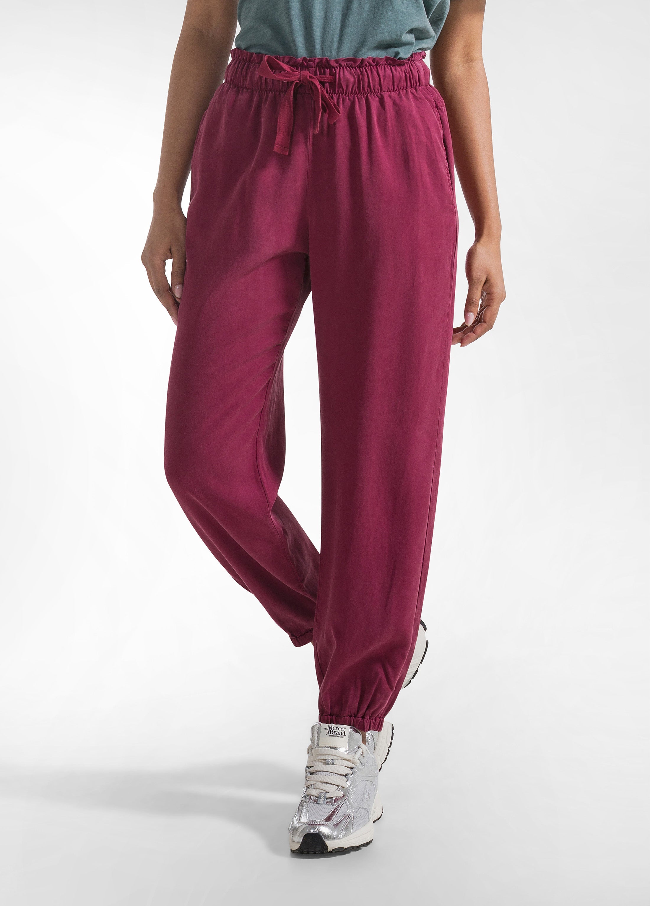 deha-pantaloni-jogger-in-lyocell-rosso image 2