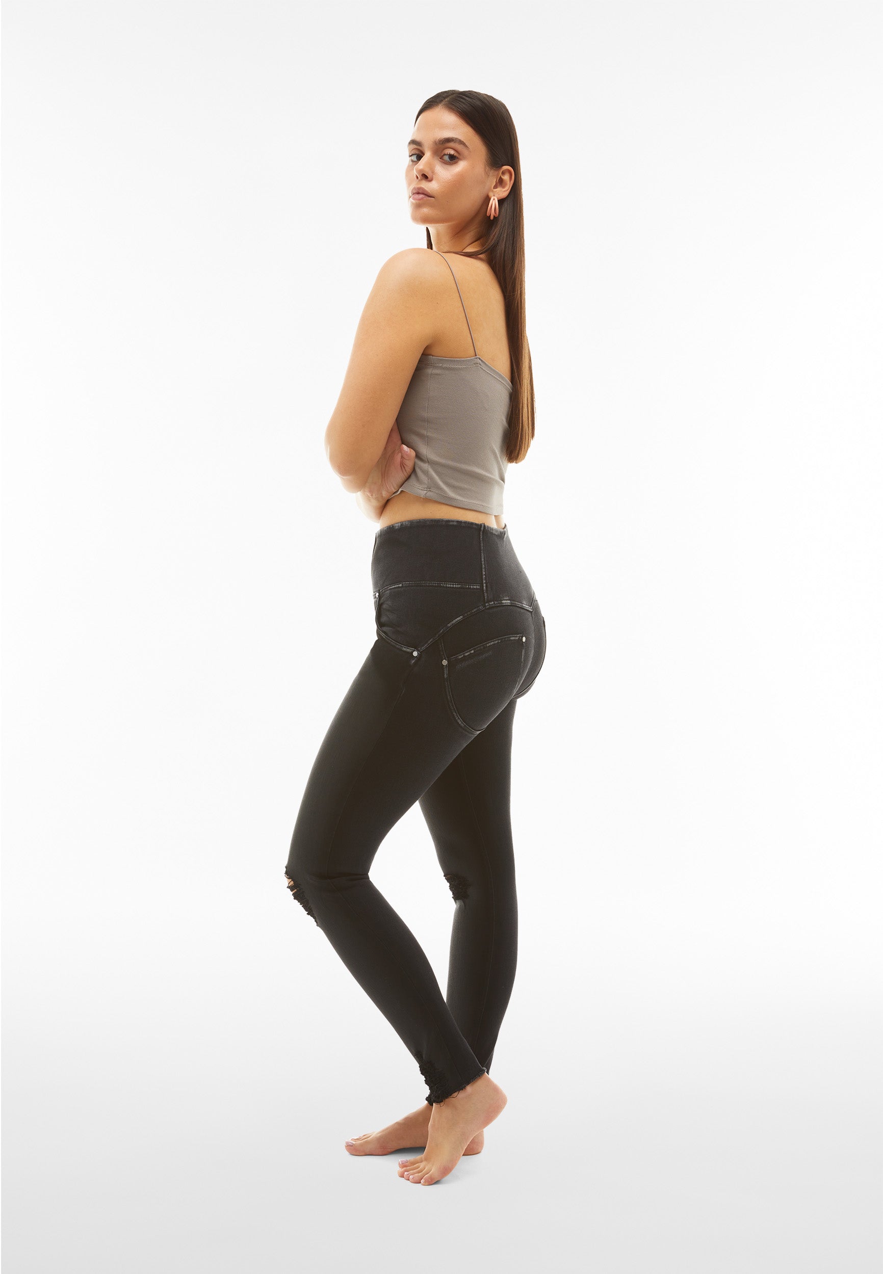 freddy-jeans-wr-up-vita-alta-eco-denim-navetta-nero-spalmato-con-strappi image 3