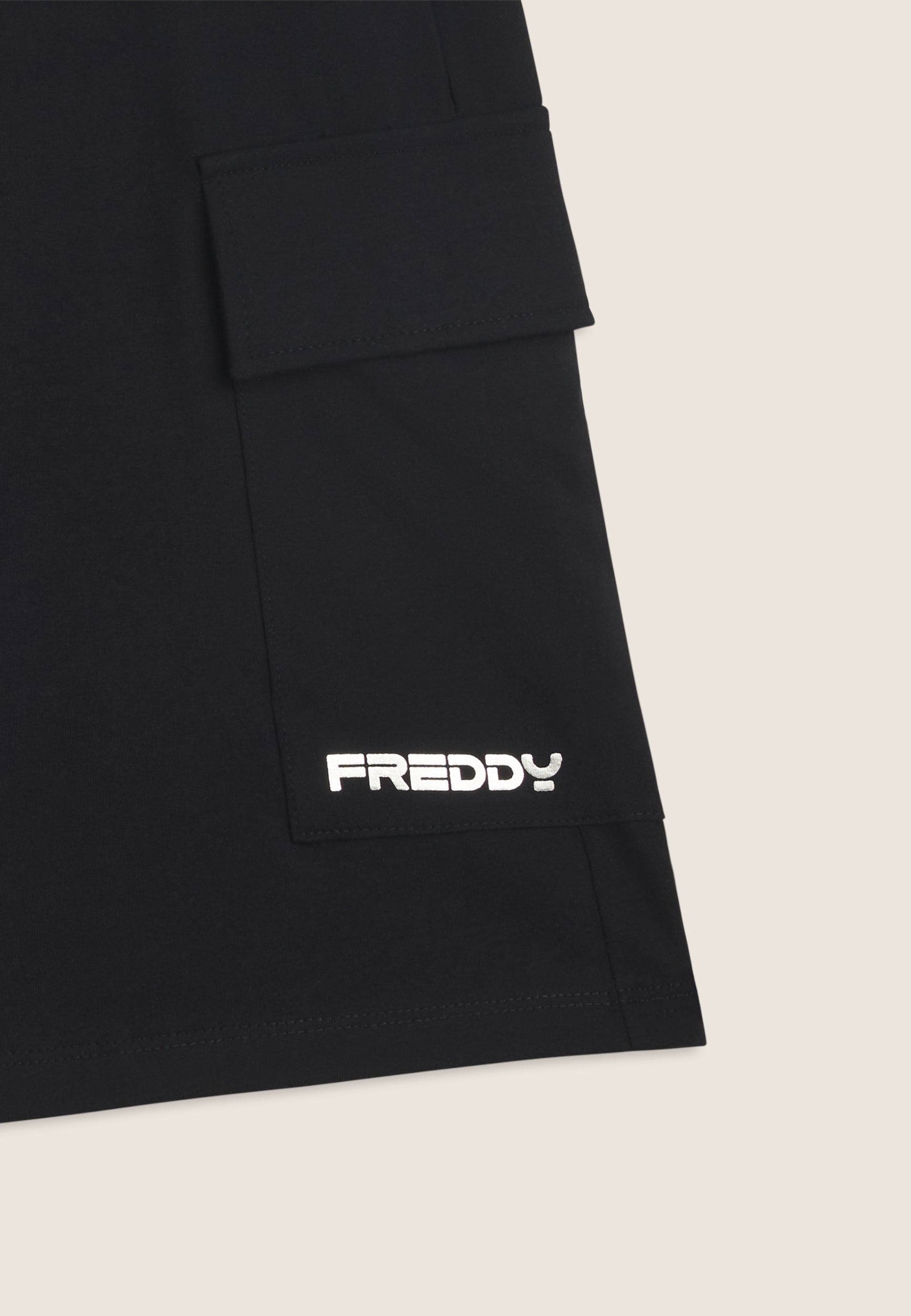 freddy-pantaloncini-corti-wide-leg-in-jersey-con-tasche-laterali image 8