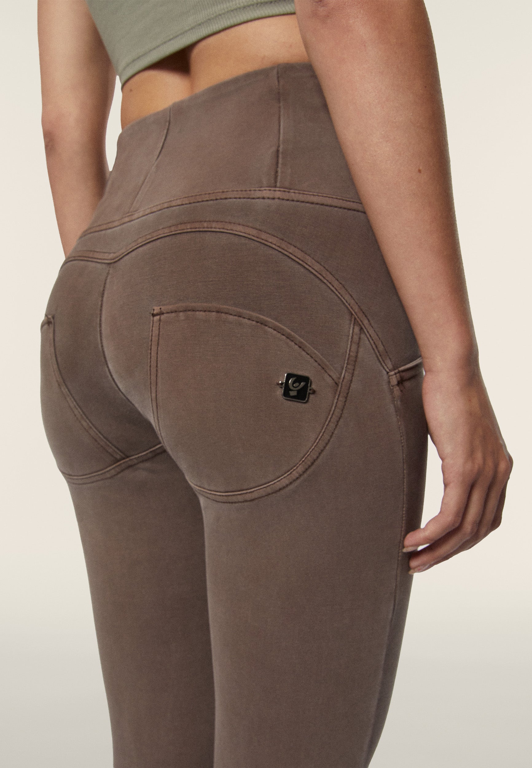 freddy-pantaloni-push-up-wr-up-vita-alta-jersey-cotone-organico-ice-wash image 6