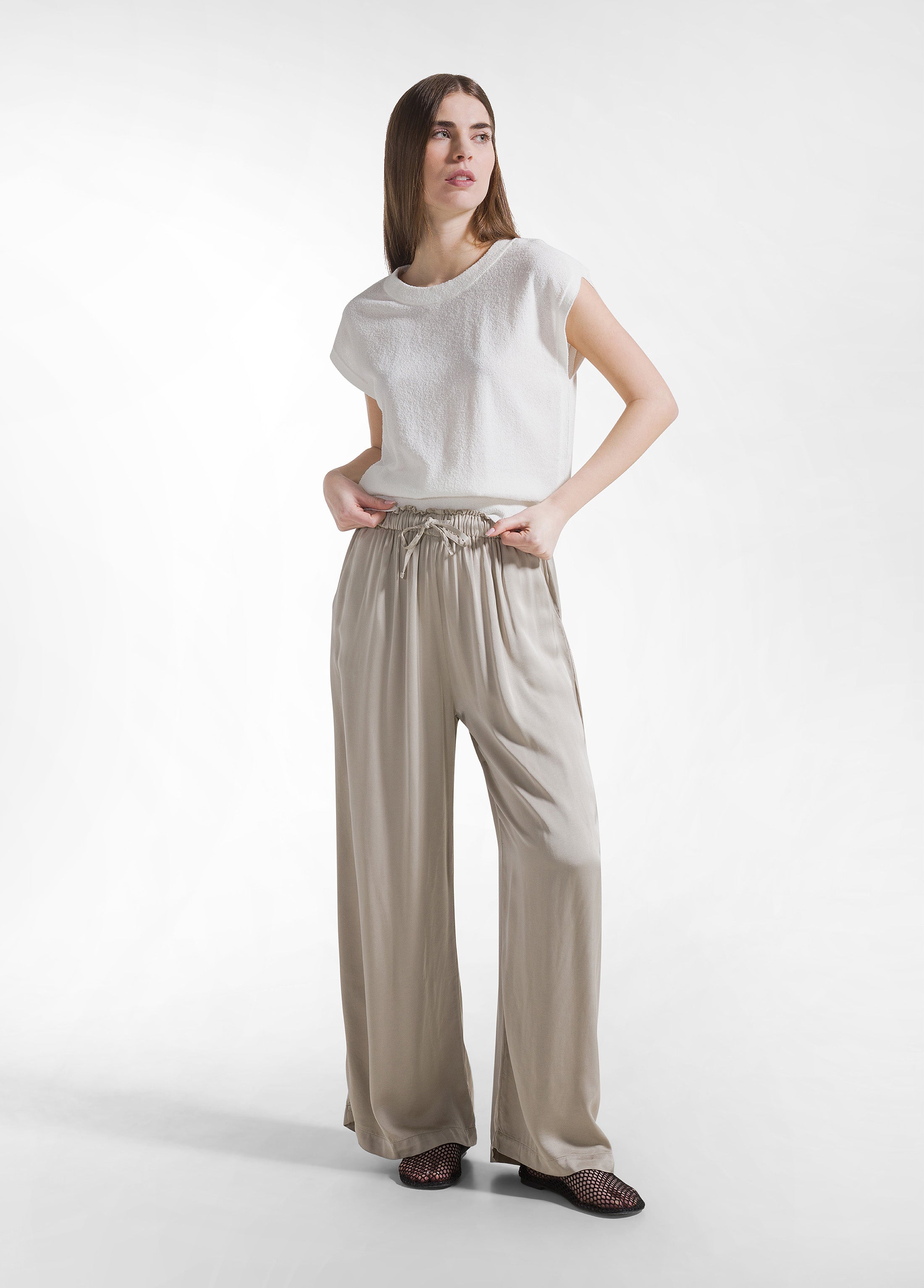 deha-d42383-top-sportivo-stretch-aderente-bianco image 4