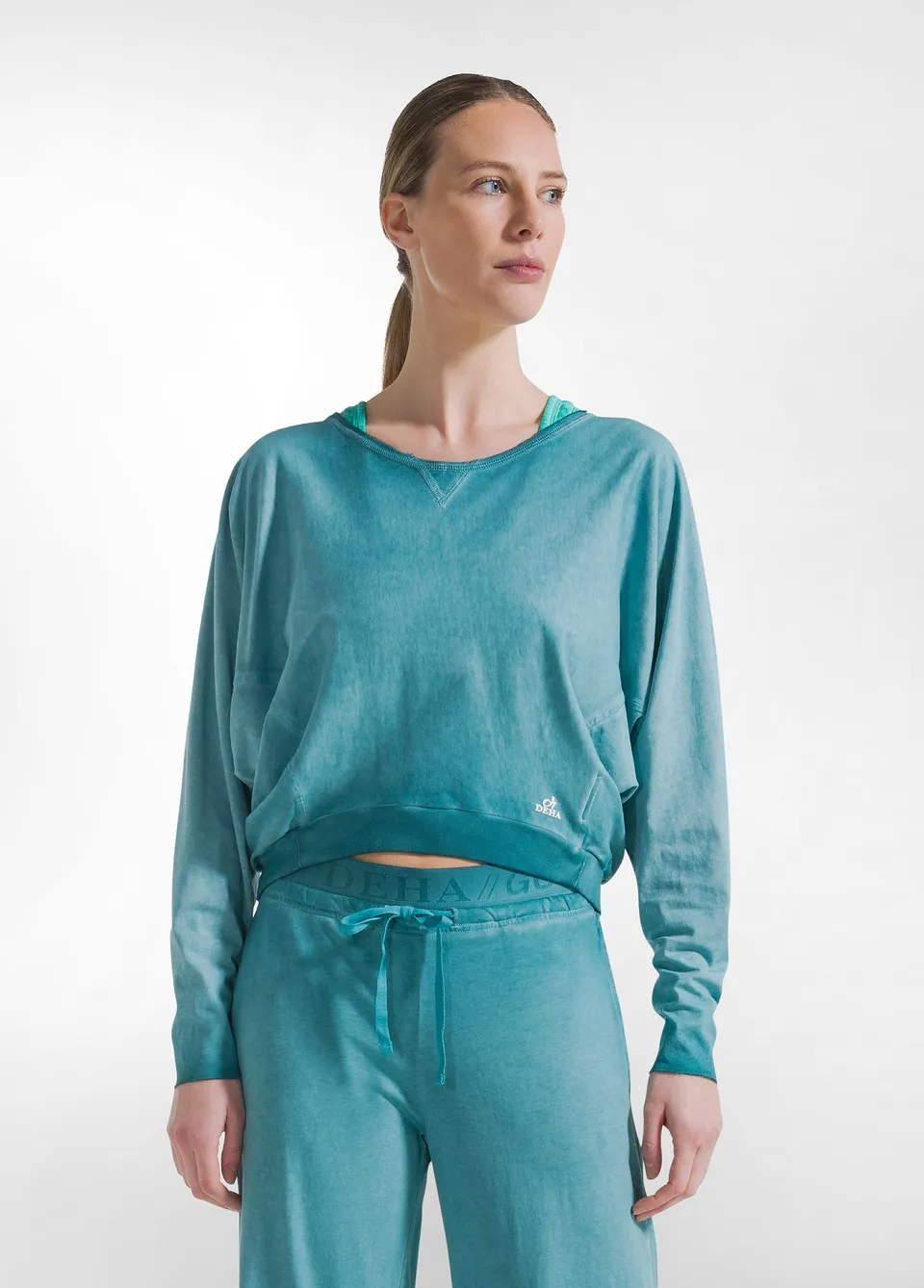 deha-felpa-cropped-effetto-sfumato-d42100-verde-donna image 1