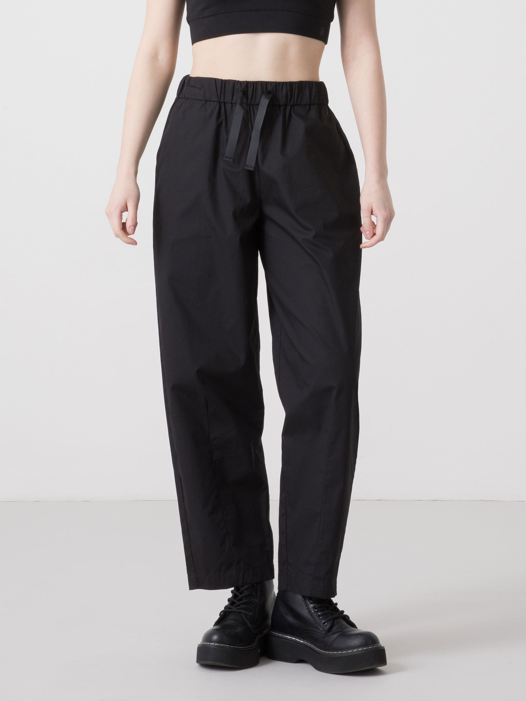 dimensione-danza-city-pantalone-donna-in-popeline-modello-barrel-con-coulisse image 6