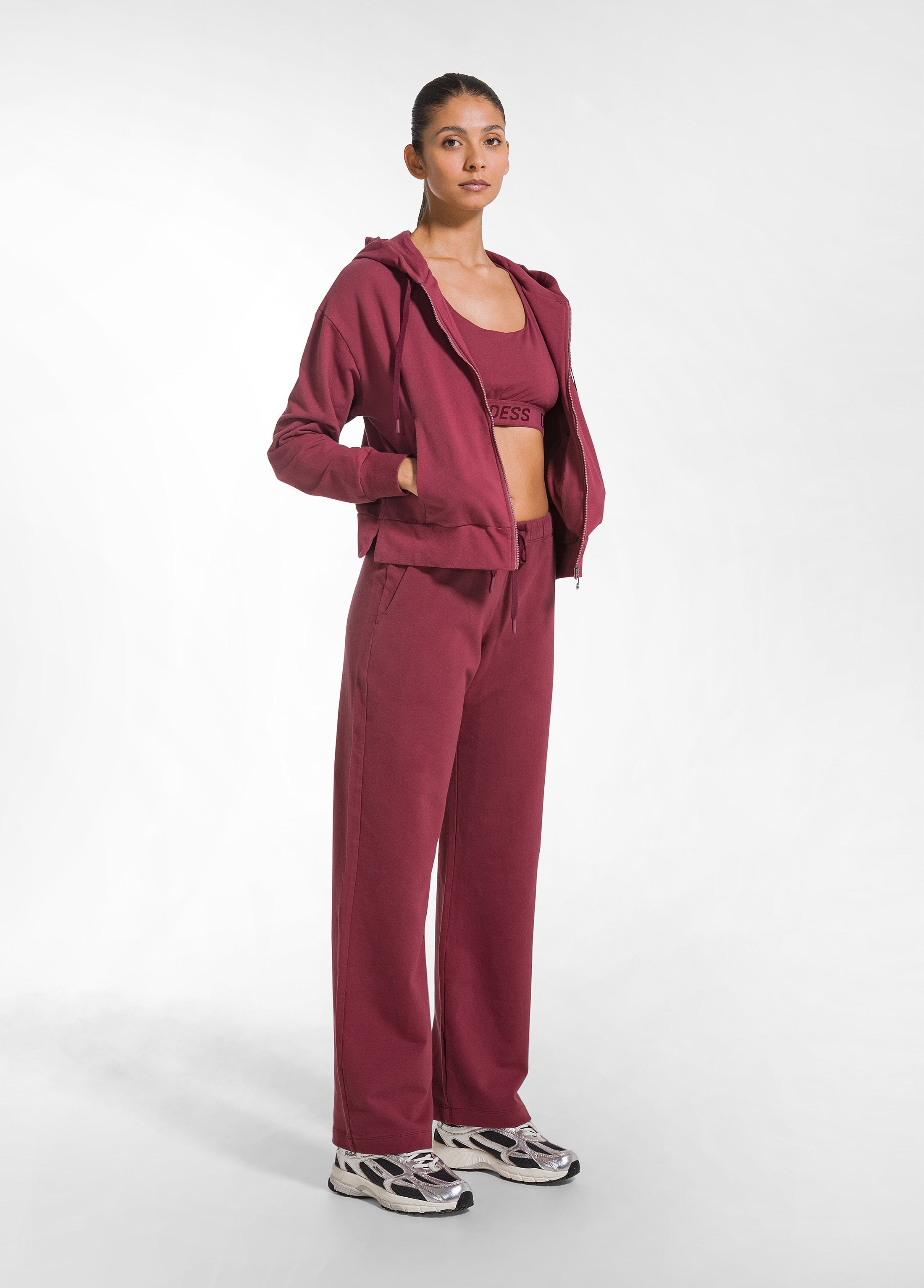 deha-d52023-felpa-con-zip-e-cappuccio-rossa-in-cotone-stretch image 4