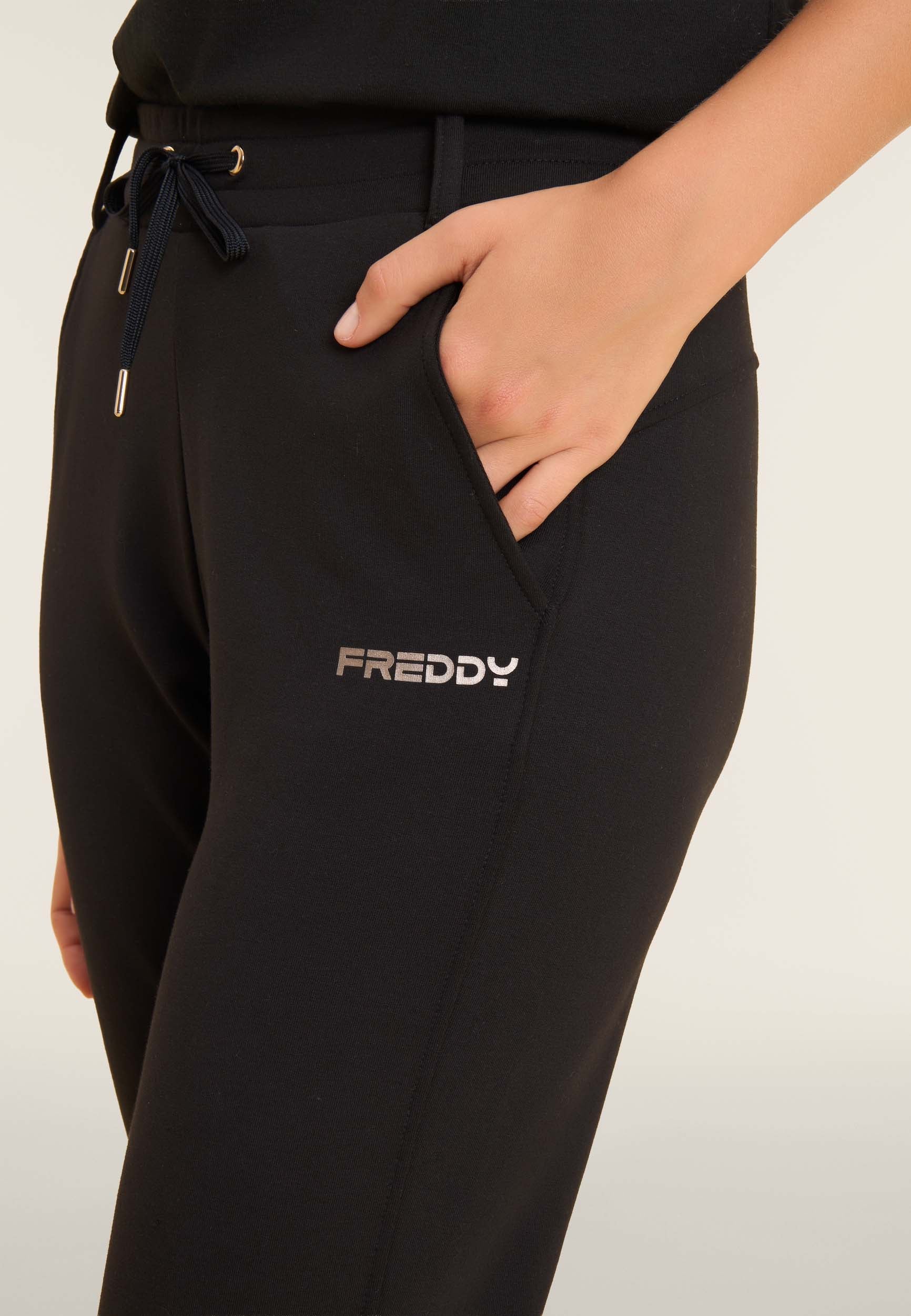 freddy-pantaloni-donna-slim-fit-in-felpa-con-spacchi-laterali image 4