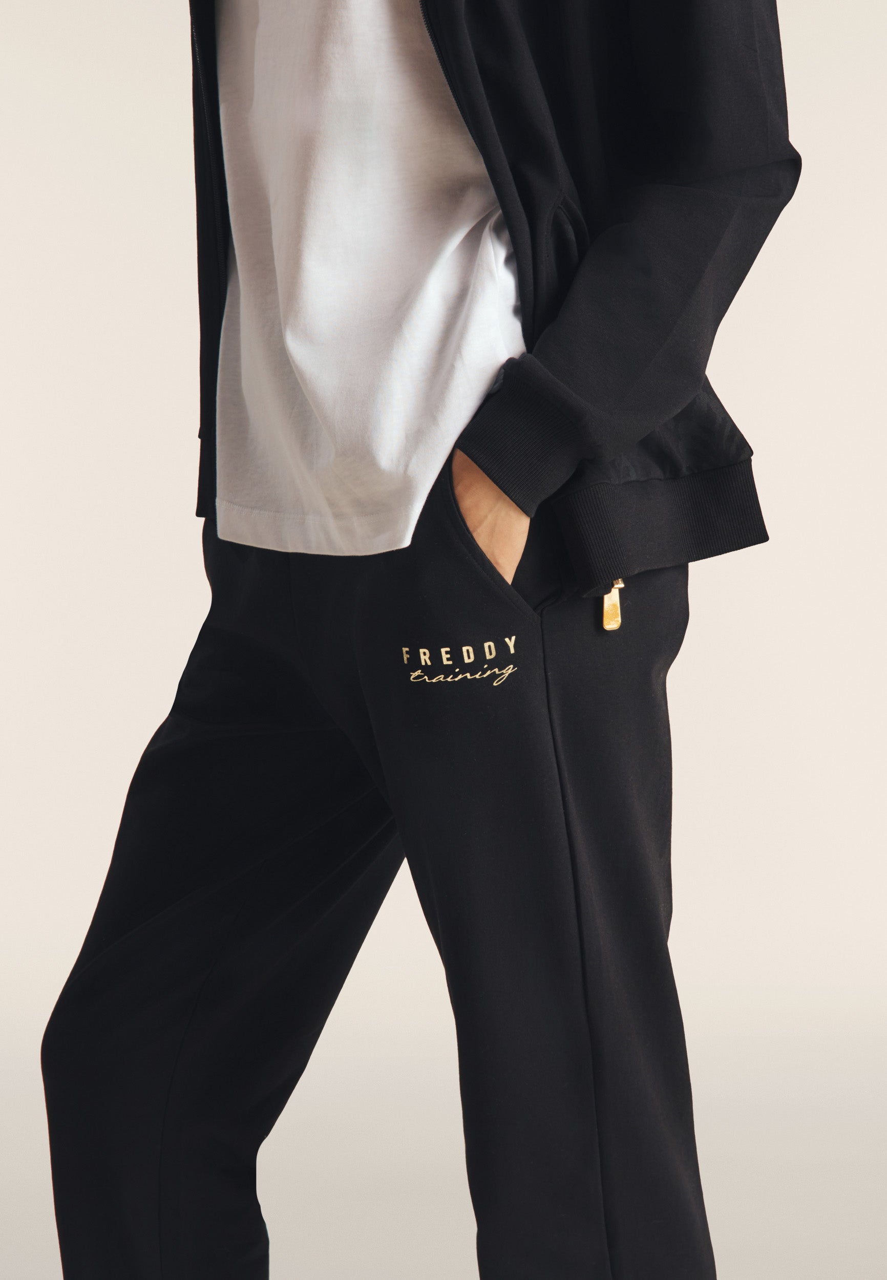 freddy-pantaloni-regular-fit-fondo-dritto-con-spacchi-heavy-jersey-stretch image 3
