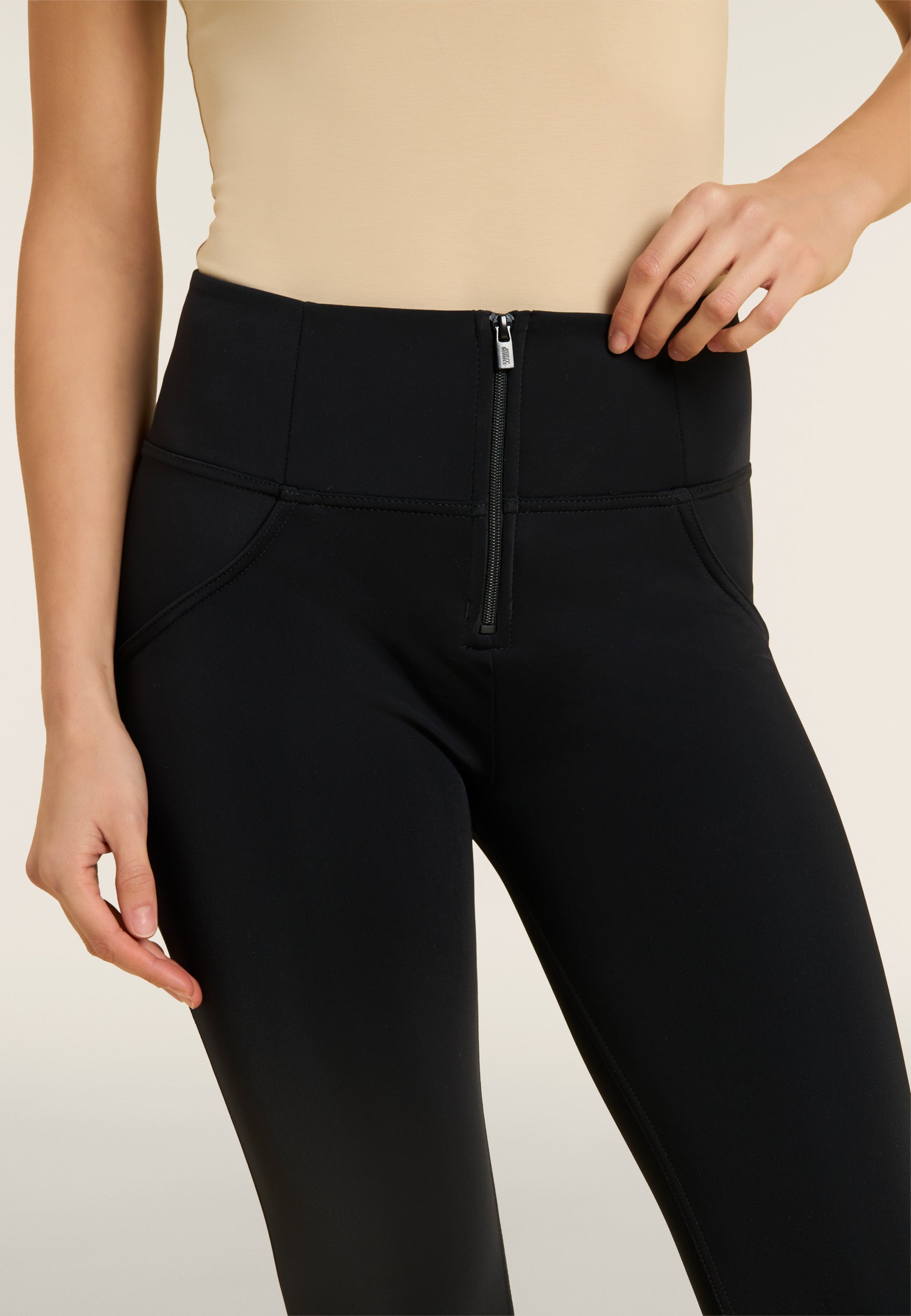 freddy-pantaloni-push-up-wr-up-superskinny-garzati-vita-alta image 4