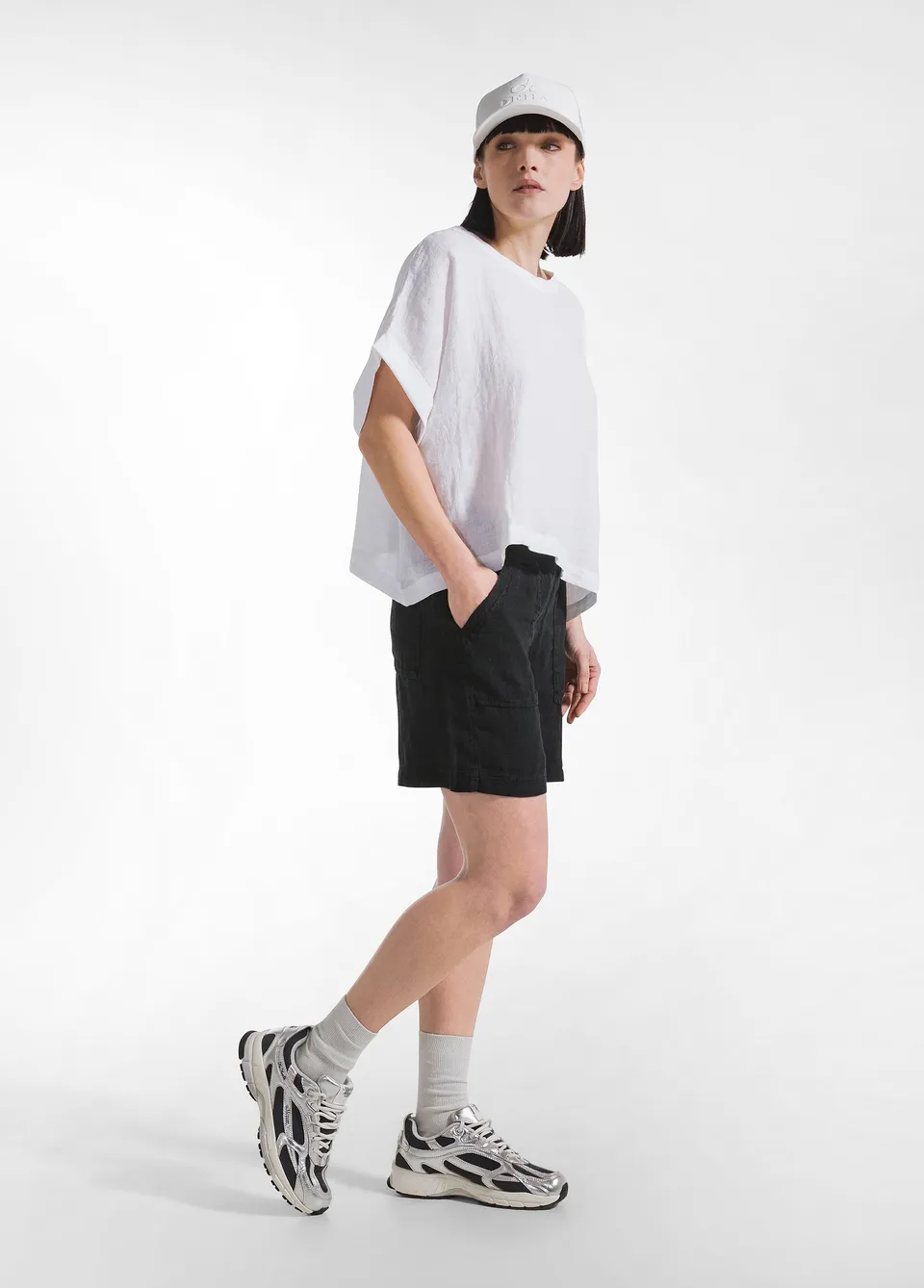 deha-shorts-in-lino-nero image 1