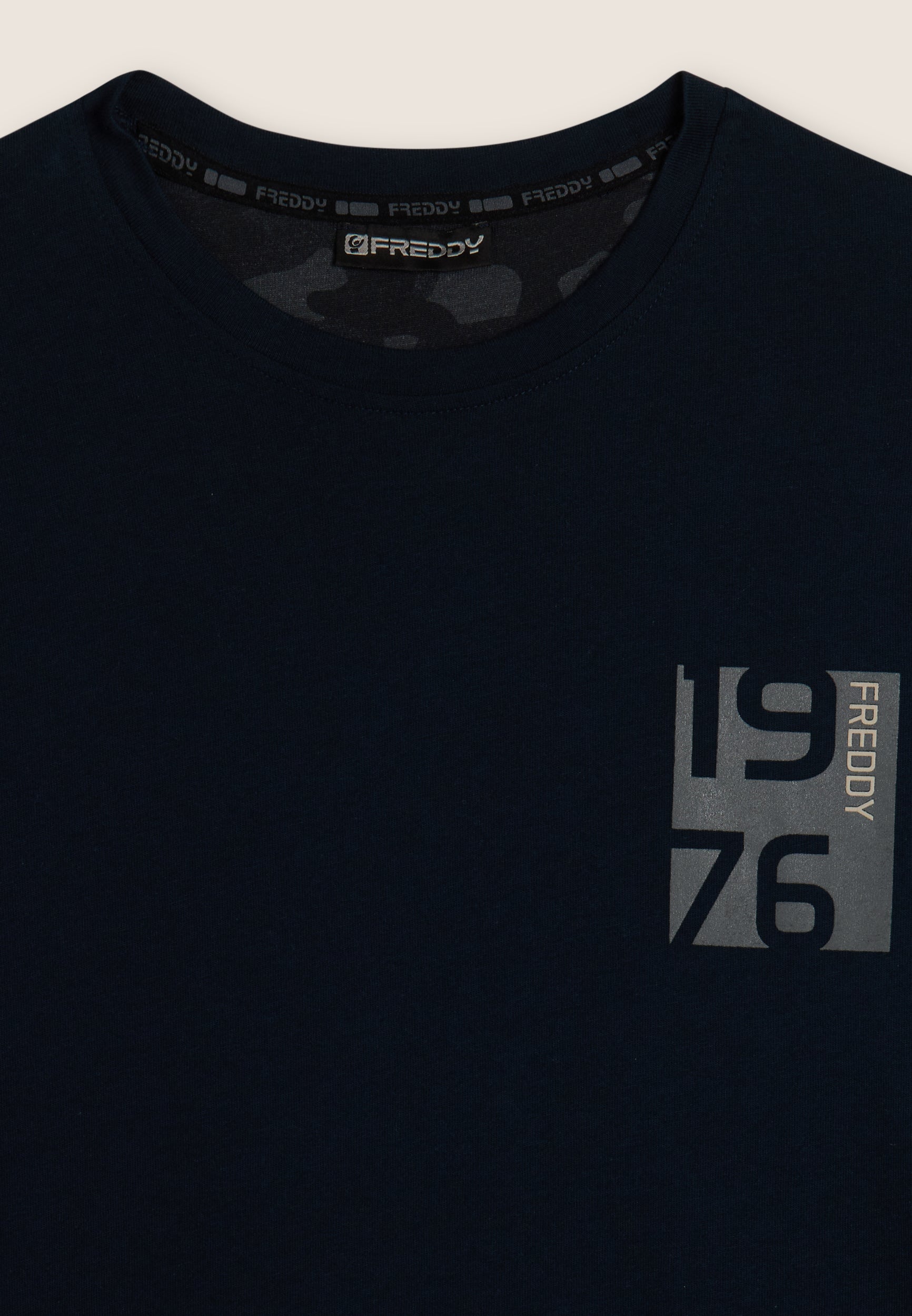 freddy-t-shirt-uomo-manica-lunga-stampa-1976-in-cotone image 7