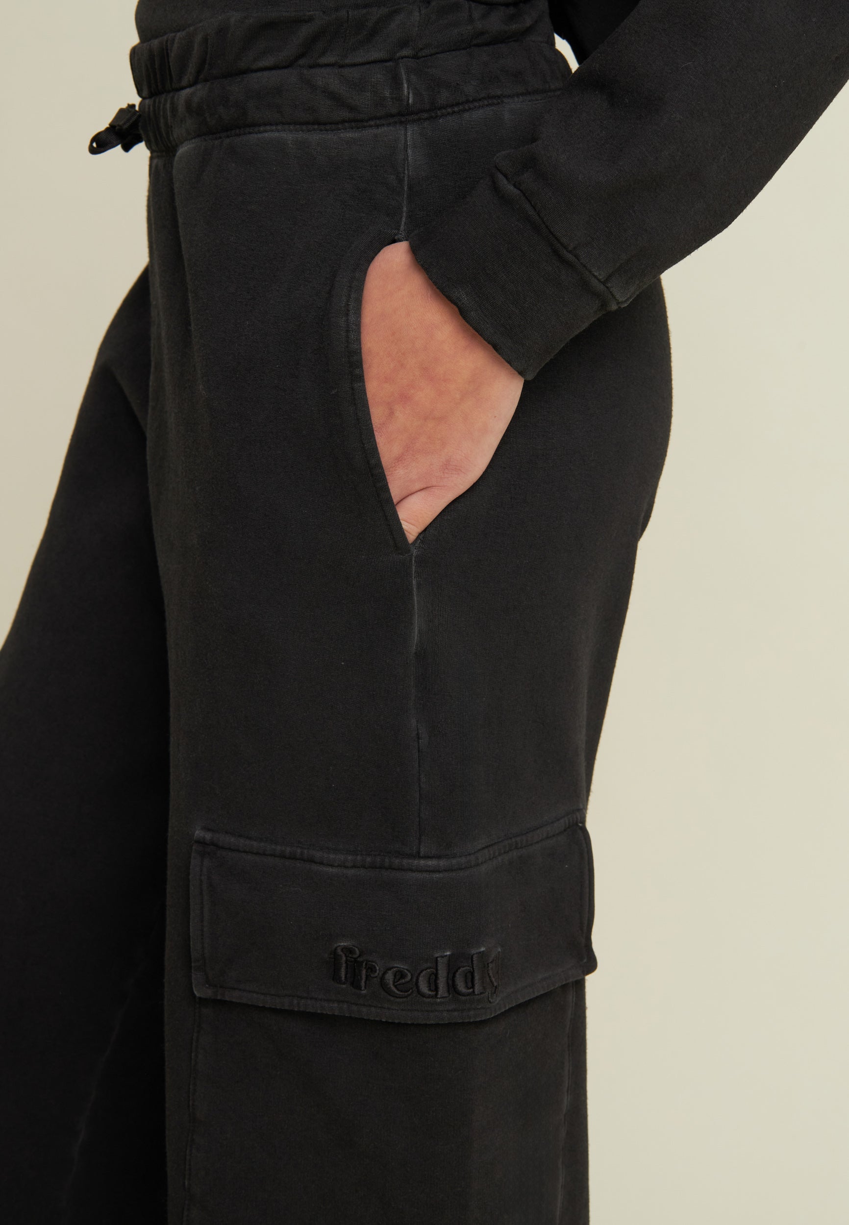 freddy-pantaloni-cargo-wide-leg-tinta-a-freddo image 4