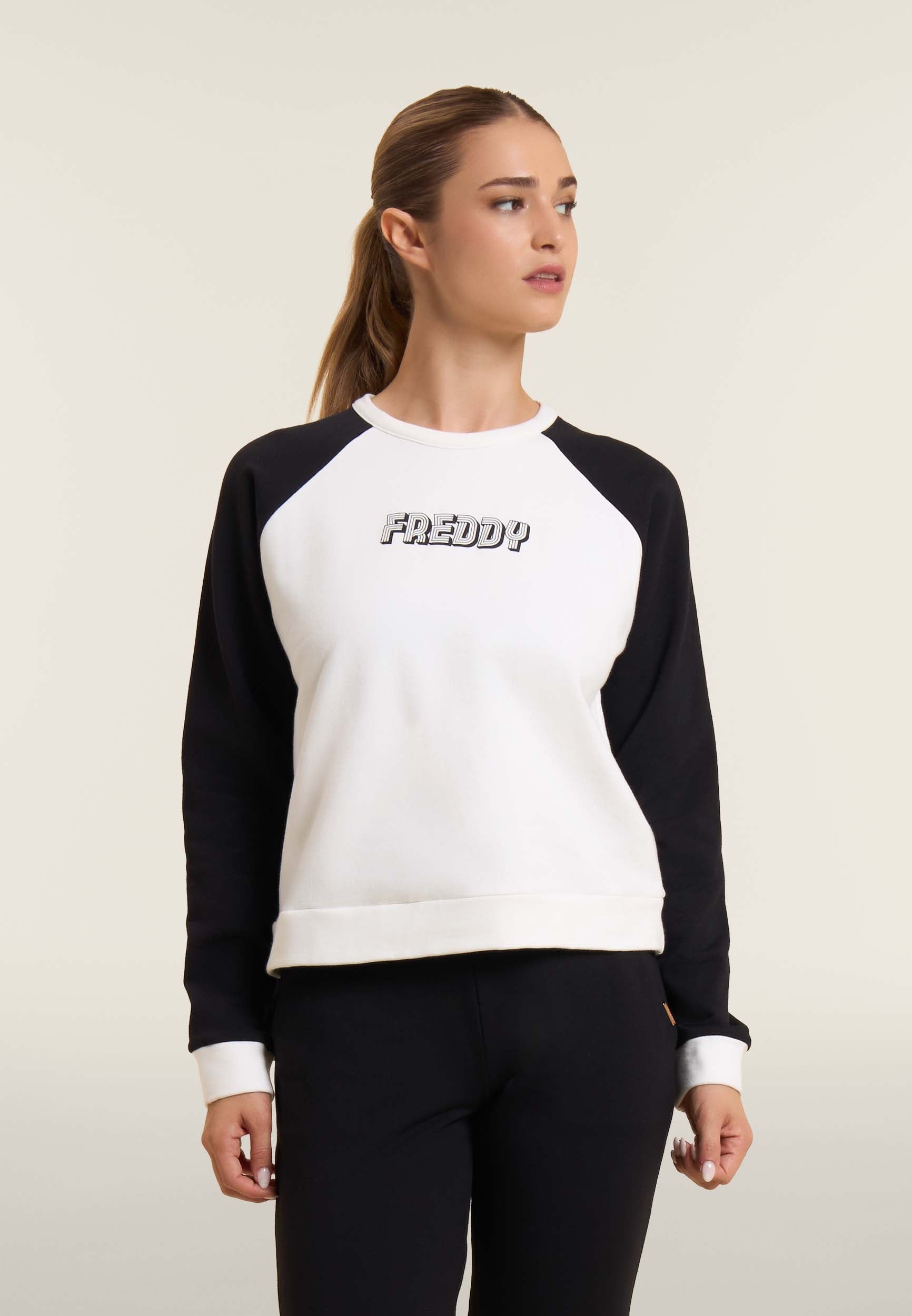 freddy-felpa-cropped-bicolore-maniche-raglan image 1
