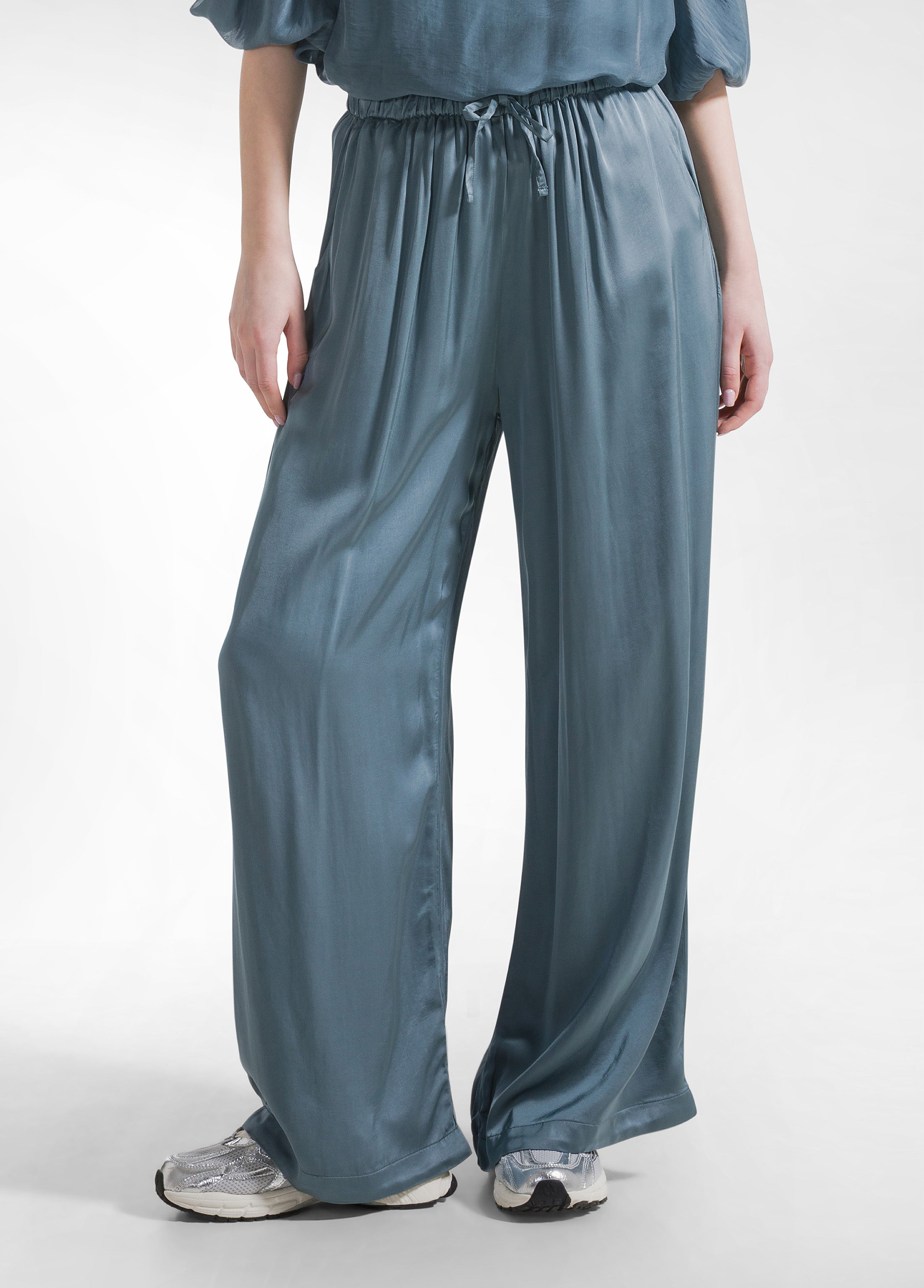 deha-pantaloni-palazzo-in-satin-verde image 2