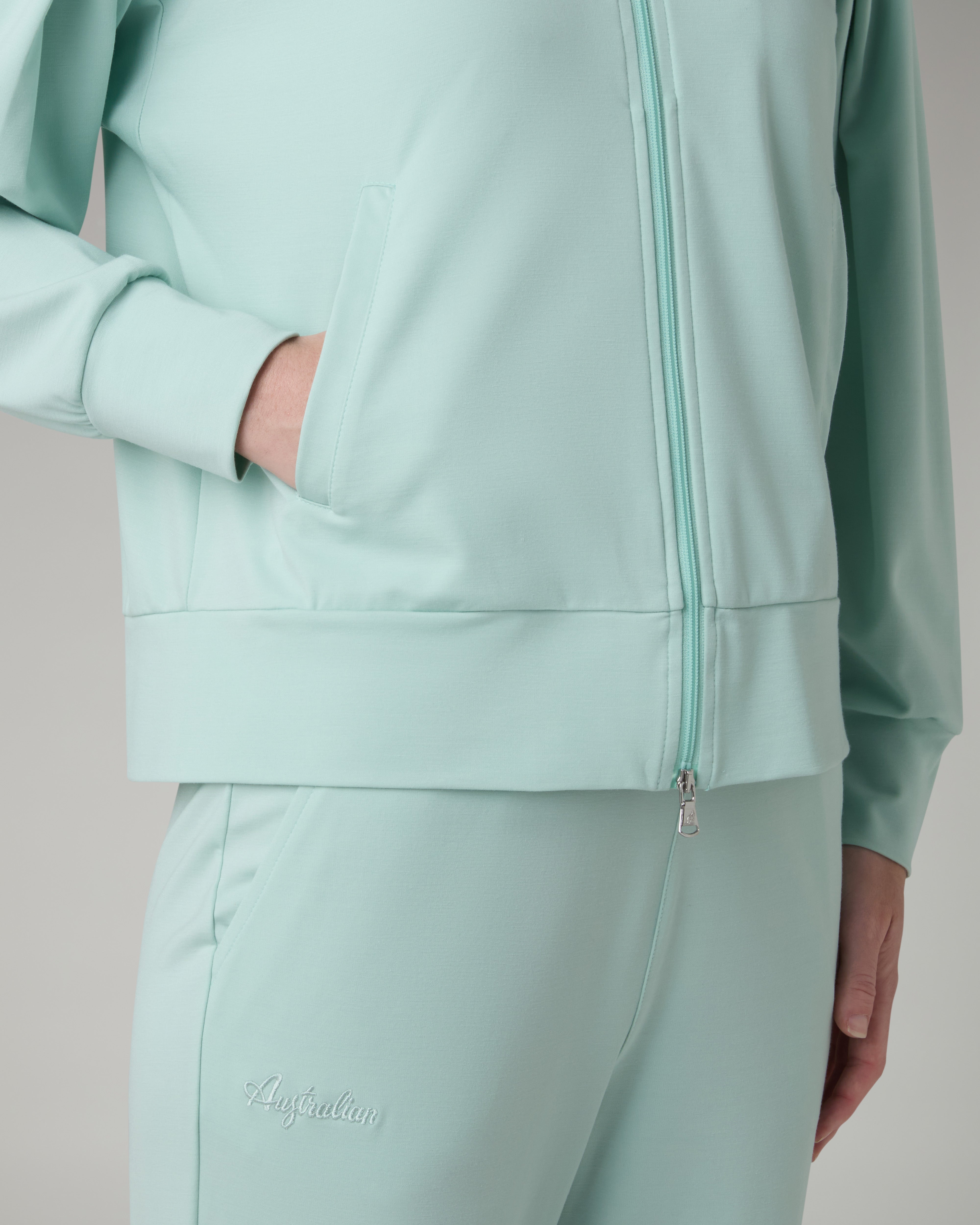 australian-grace-tuta-flow-giacca-boxy-pantalone-largo image 5