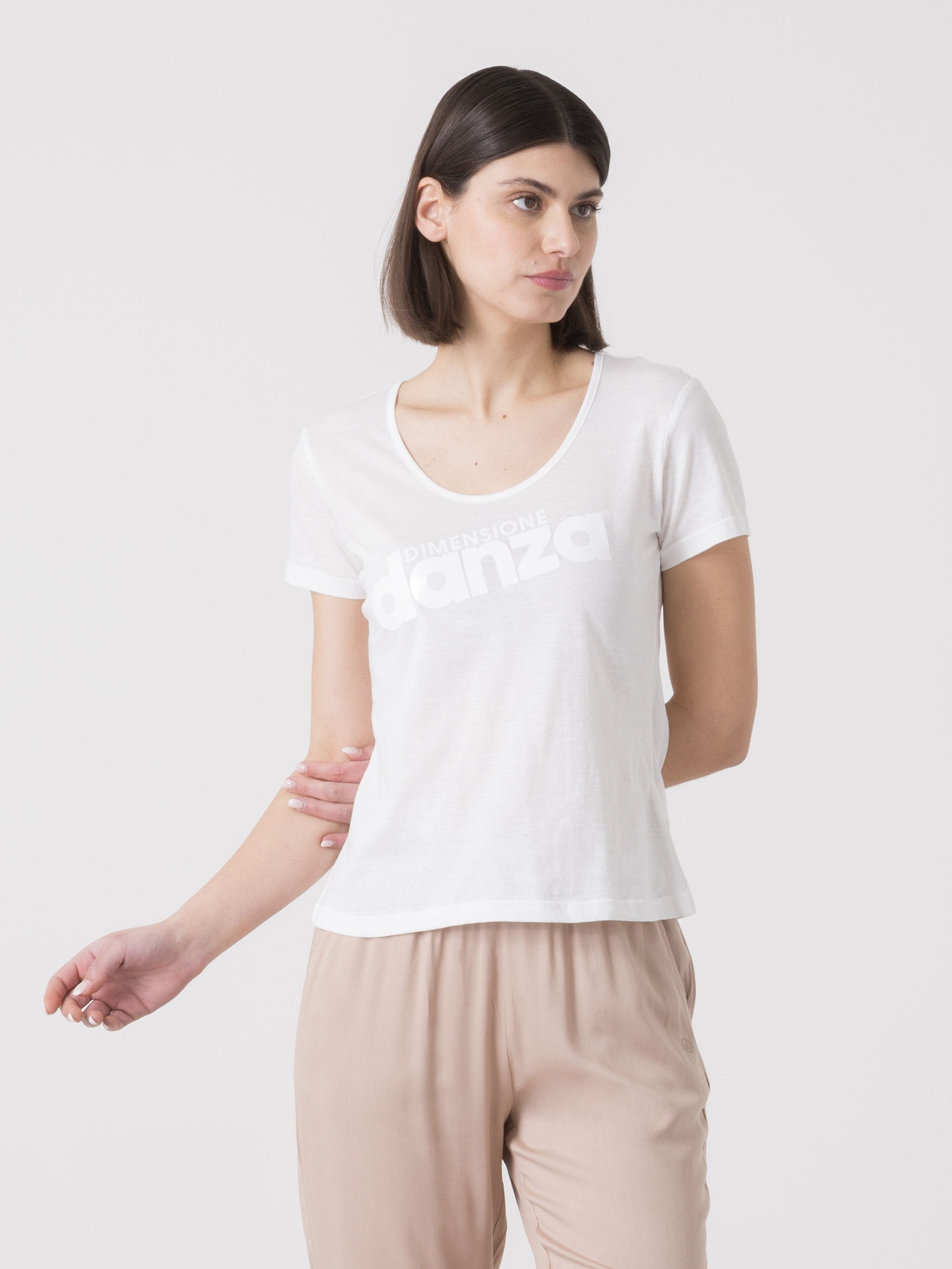 dimensione-danza-t-shirt-donna-in-cotone-con-logo-frontale image 2