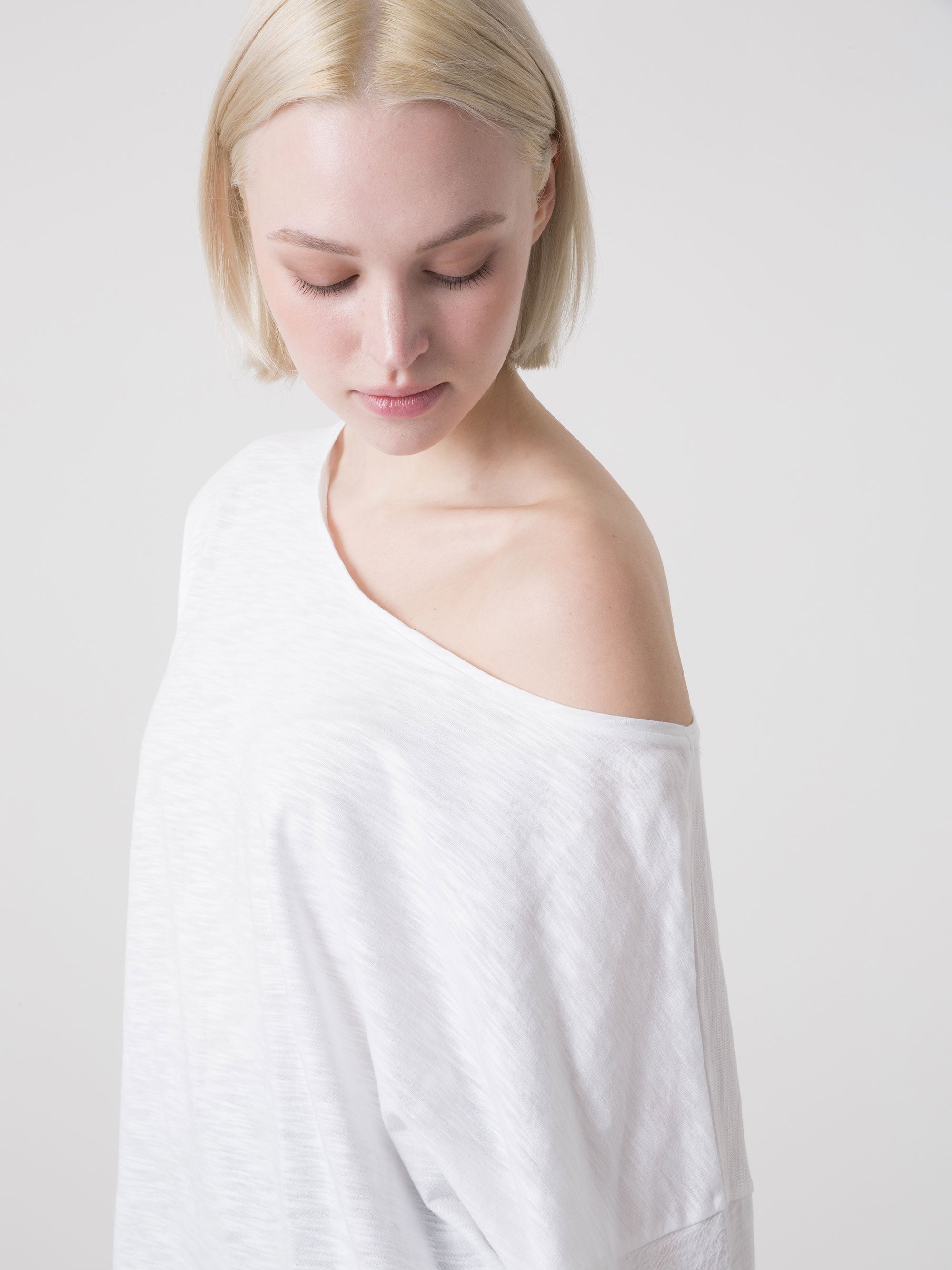 dimensione-danza-t-shirt-donna-in-slub-jersey-con-linea-asimmetrica image 5