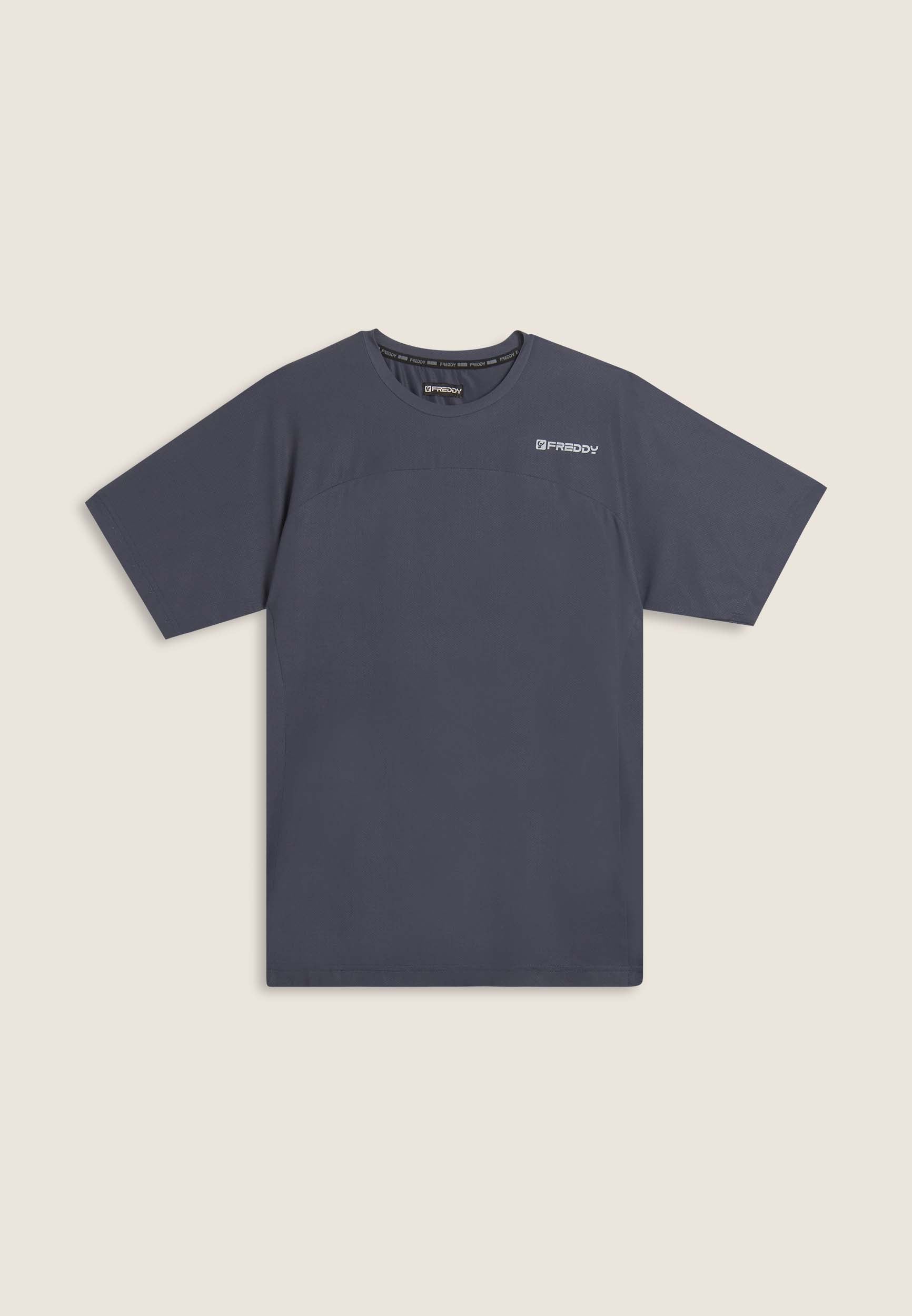 freddy-t-shirt-uomo-slim-logo-al-cuore-fit-ergonomico image 8