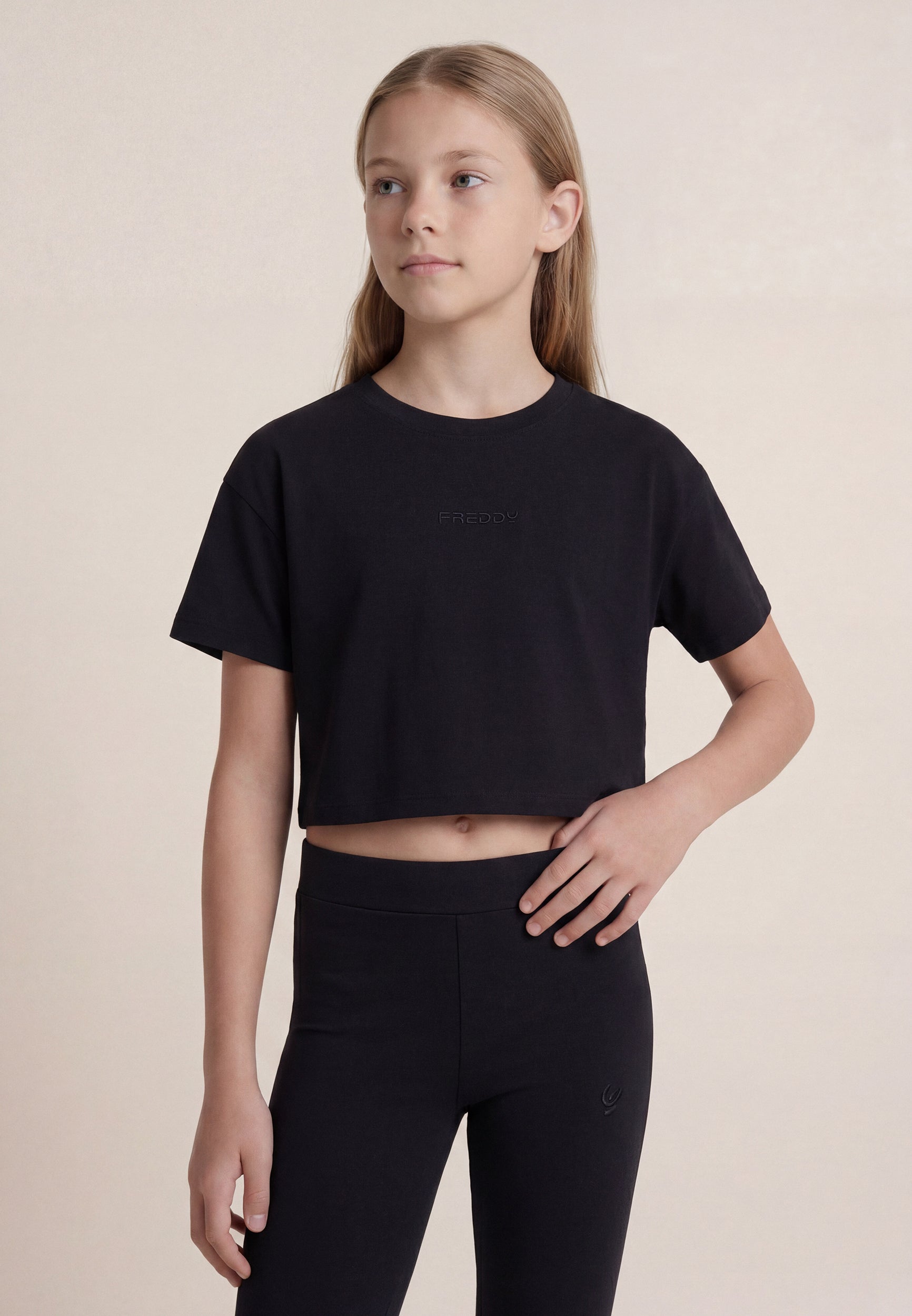 freddy-t-shirt-cropped-logo-ricamato-bambina-e-ragazza image 1