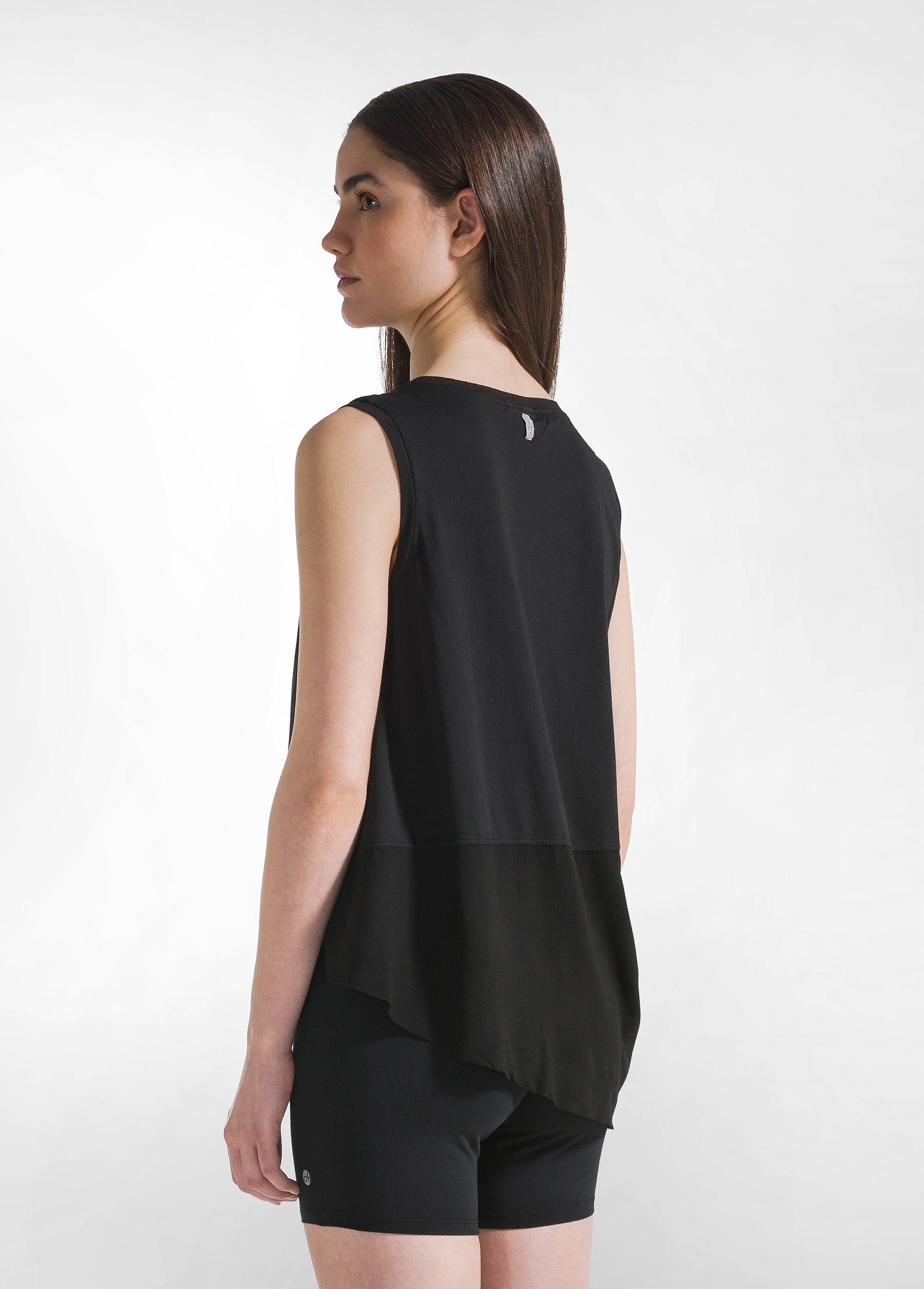 deha-top-asimmetrico-inserti-mussola-nero image 2