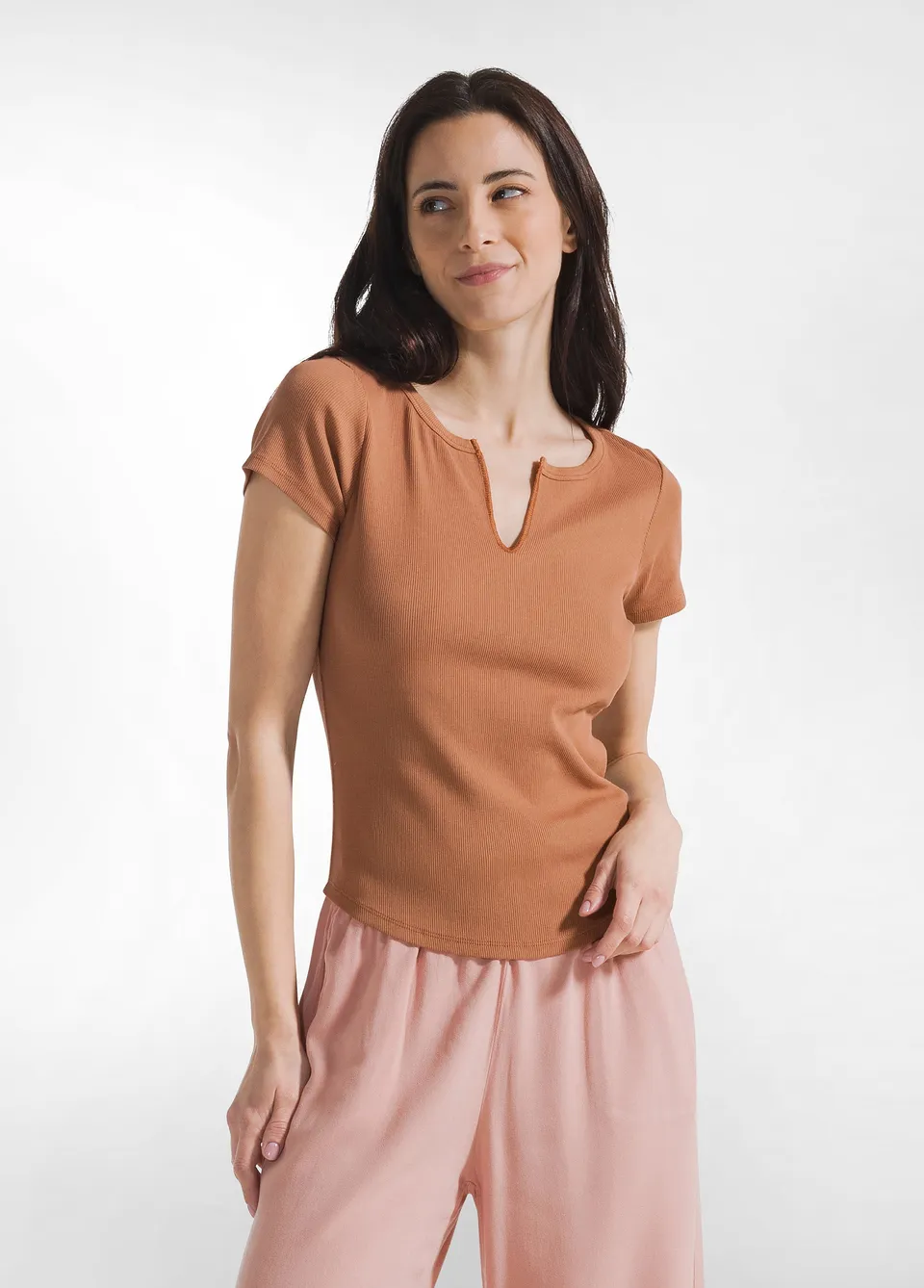 deha-t-shirt-in-costina-marrone-girocollo-stretch image 1