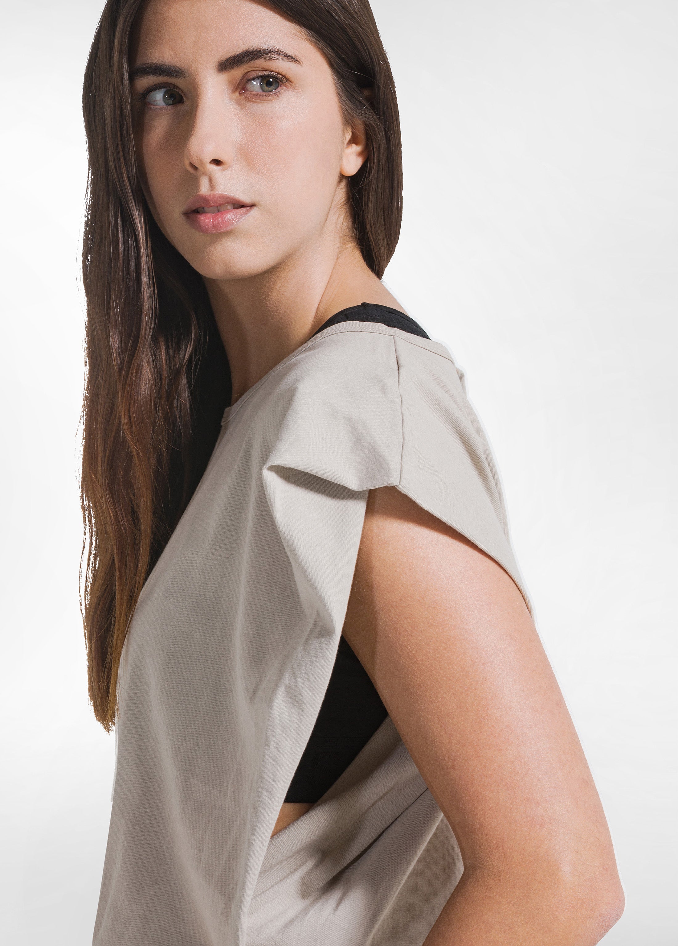 deha-d42358-tuta-jumpsuit-in-jersey-beige-con-apertura-retro image 4