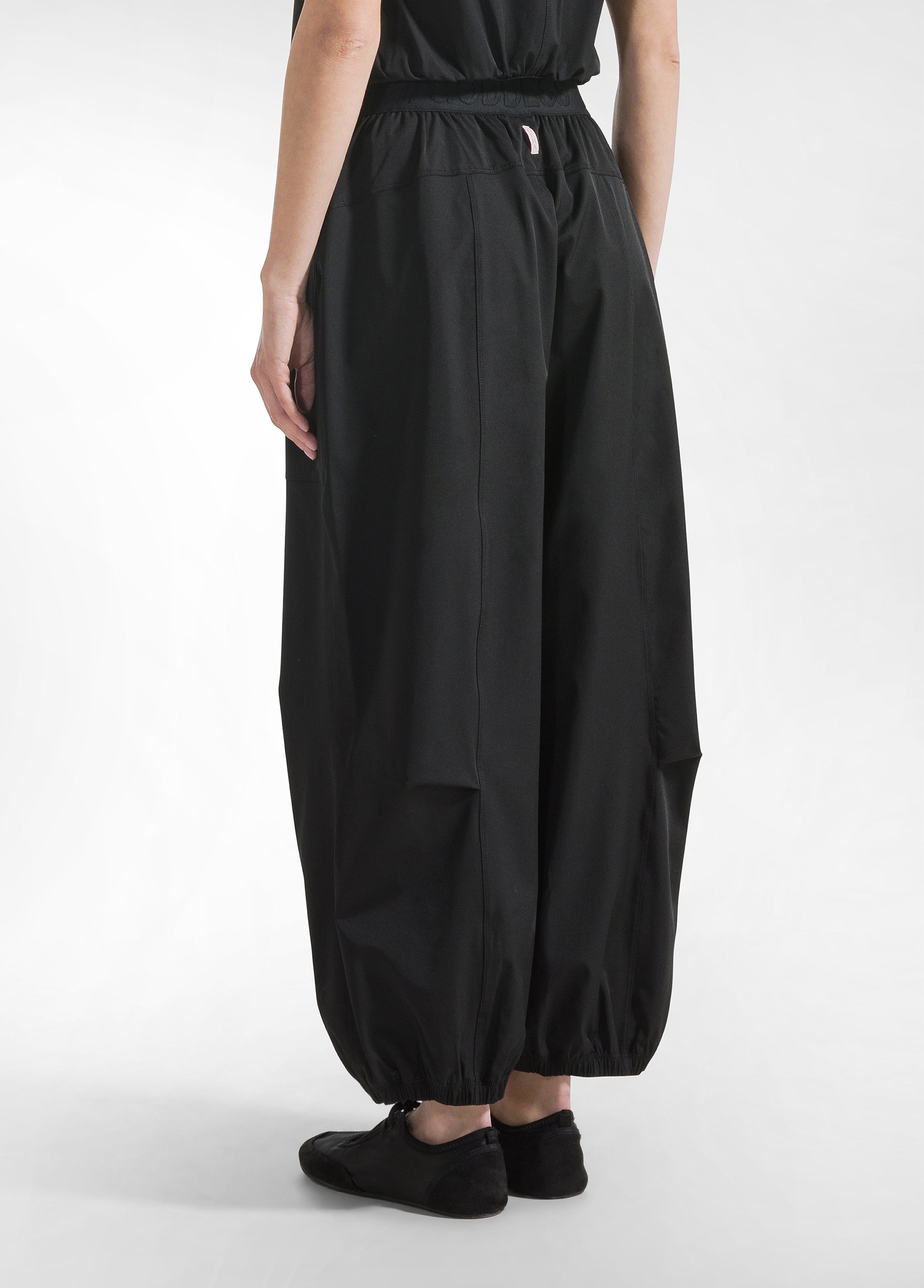 deha-d22698-jogger-in-nylon-stretch-nero image 3