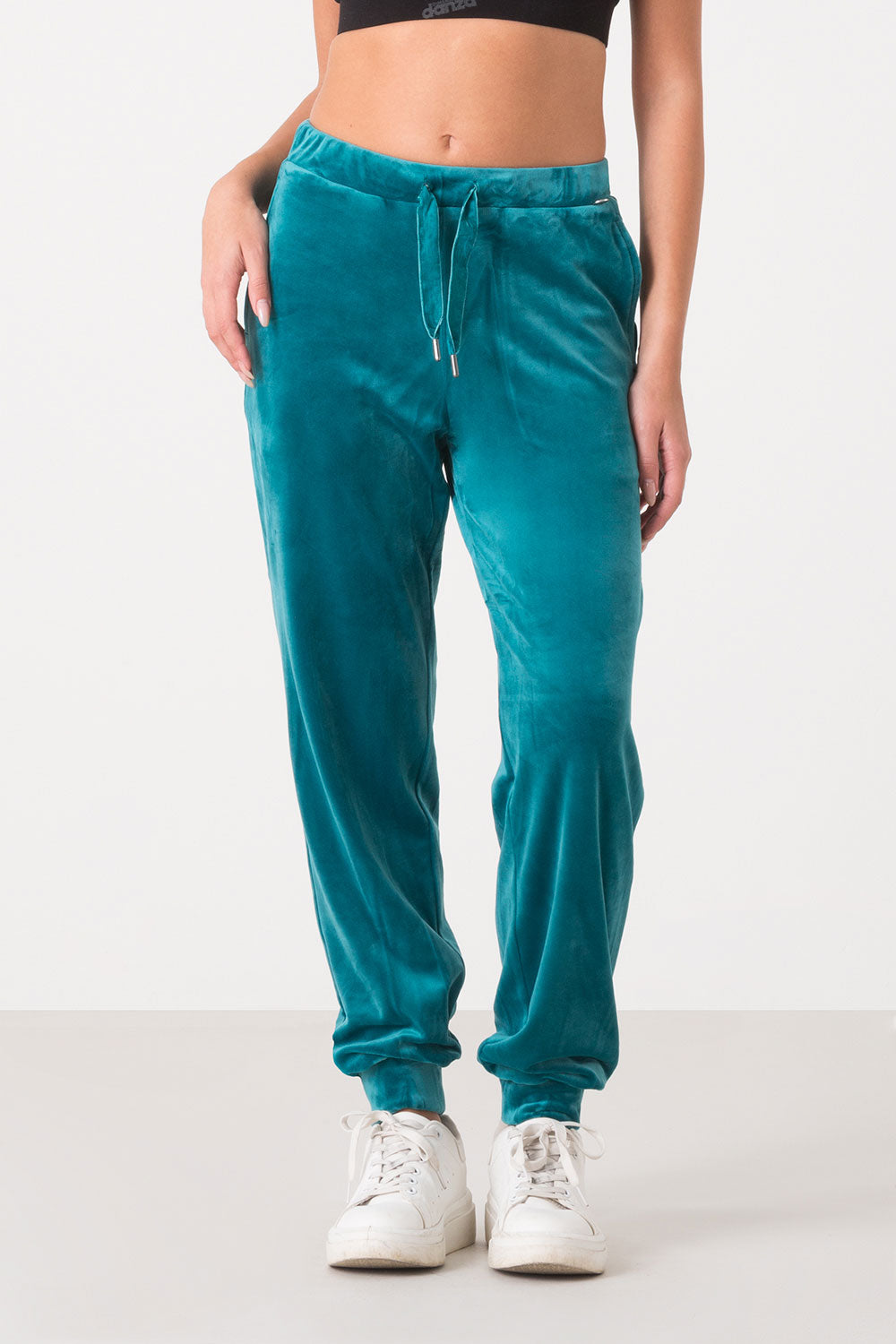 dimensione-danza-pantalone-in-ciniglia-soft-con-polsino-pantalone-relax-donna image 6