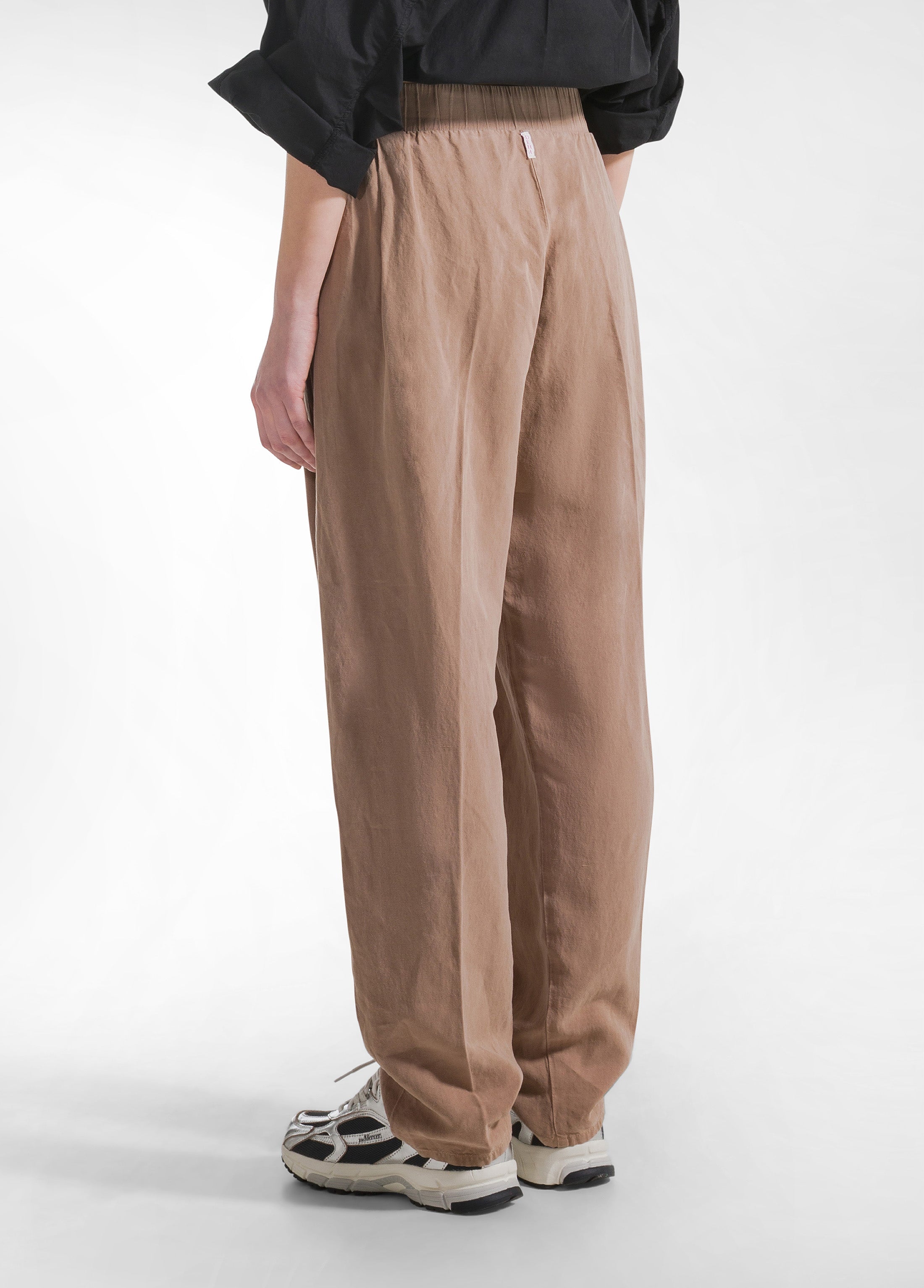 deha-pantaloni-plissettati-in-lino-fiammato-marrone image 3
