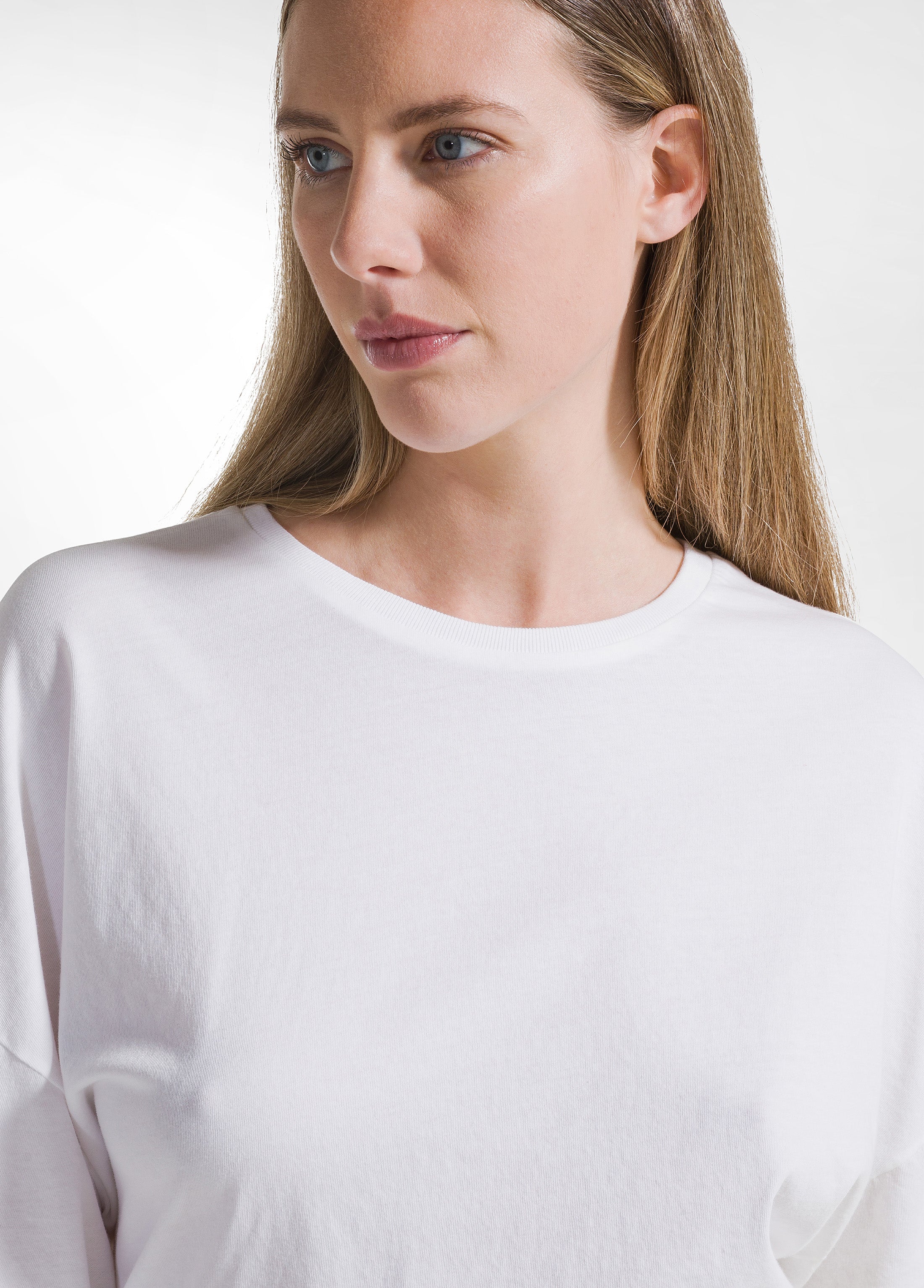 deha-t-shirt-maxi-in-viscosa-bianco-d42403 image 3