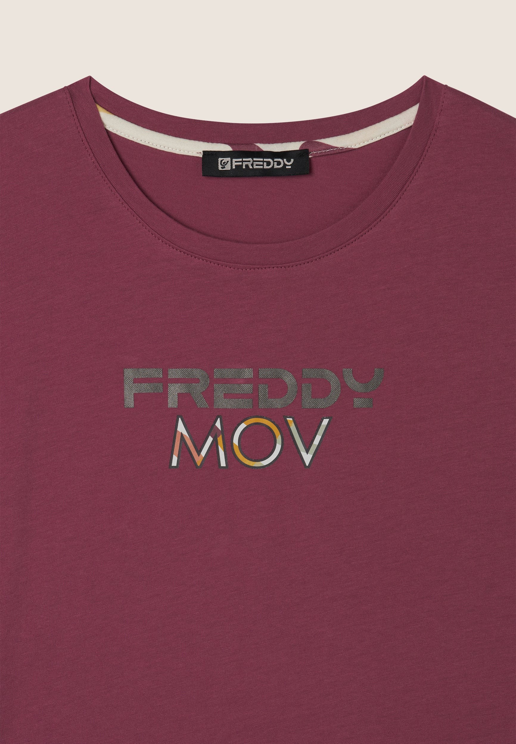 freddy-t-shirt-cropped-con-spacchi-laterali-e-stampa-freddy-mov image 7