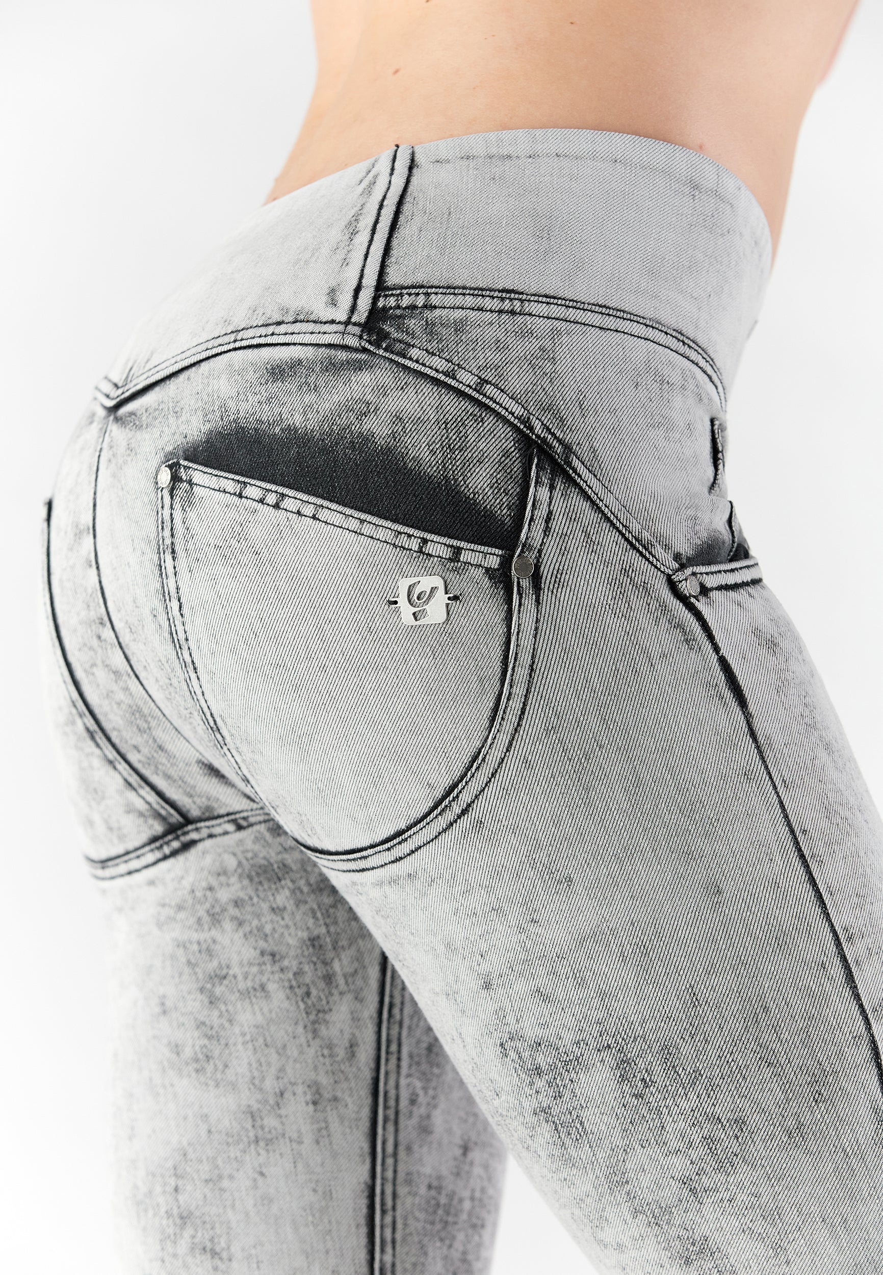 freddy-wr-up-7-8-superskinny-vita-media-3-bottoni-jeans-push-up-donna-eco-denim- image 8