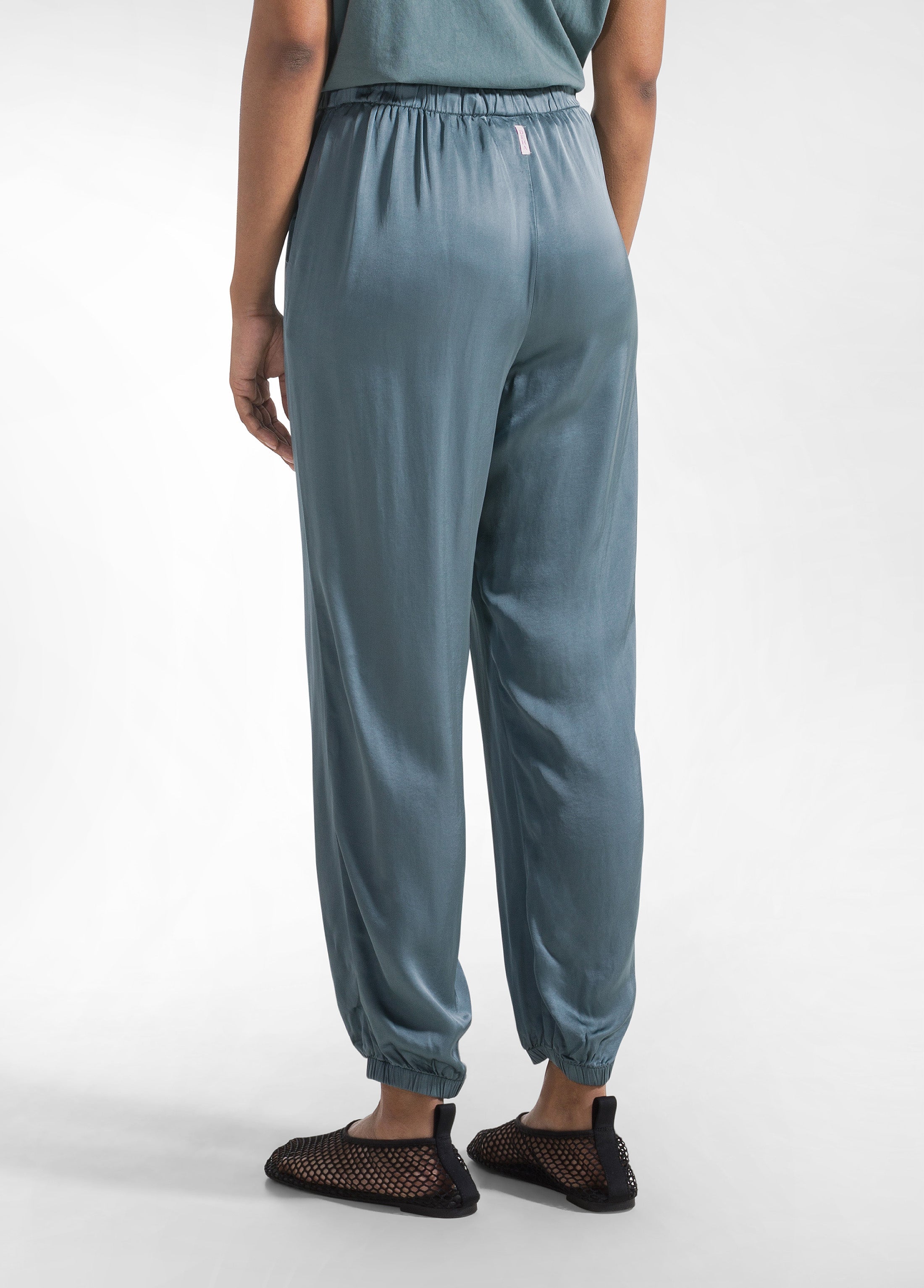 deha-pantaloni-jogger-in-satin-di-viscosa-verde-d42455 image 3