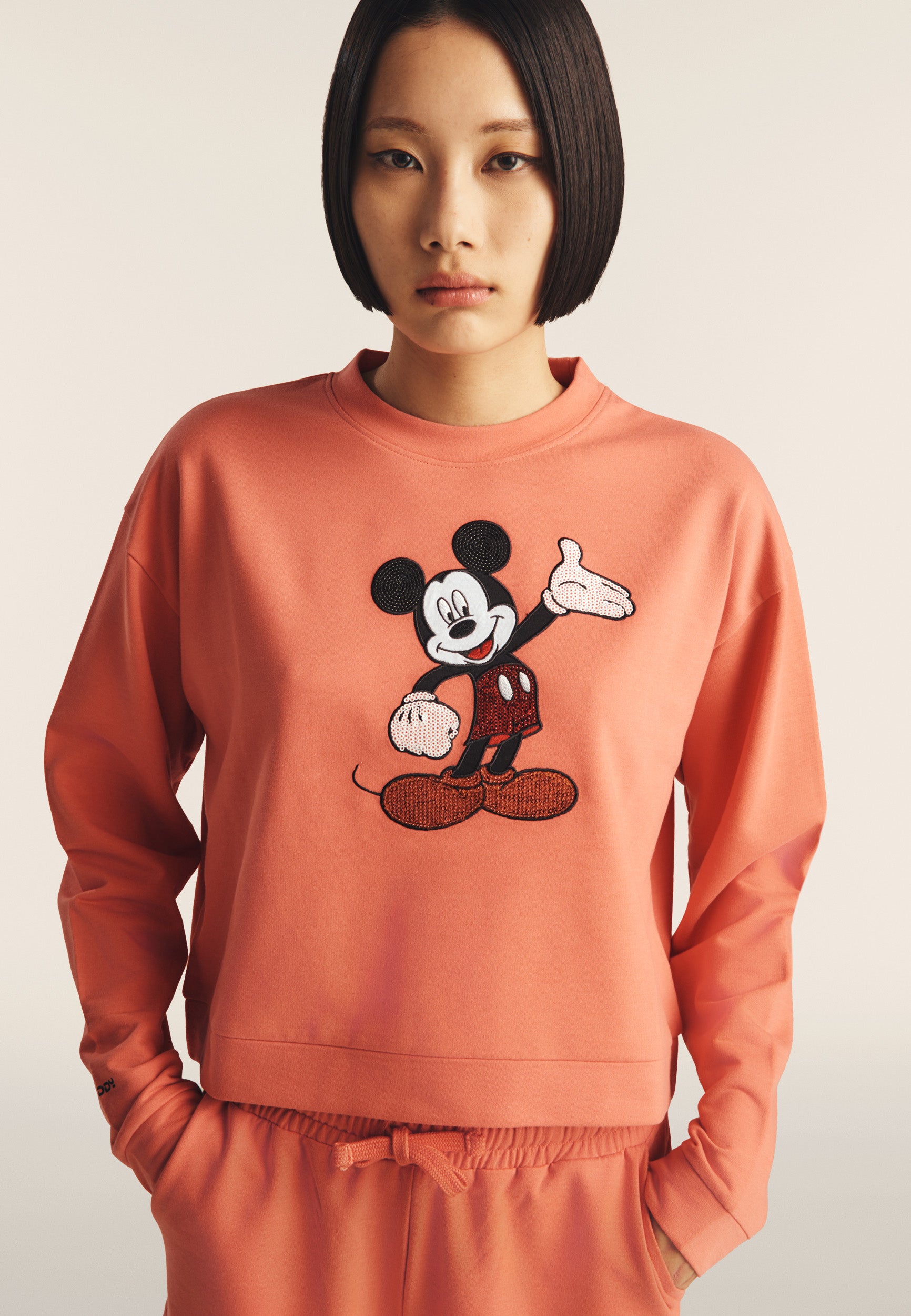 freddy-felpa-cropped-comfort-fit-mickey-mouse-french-terry image 1