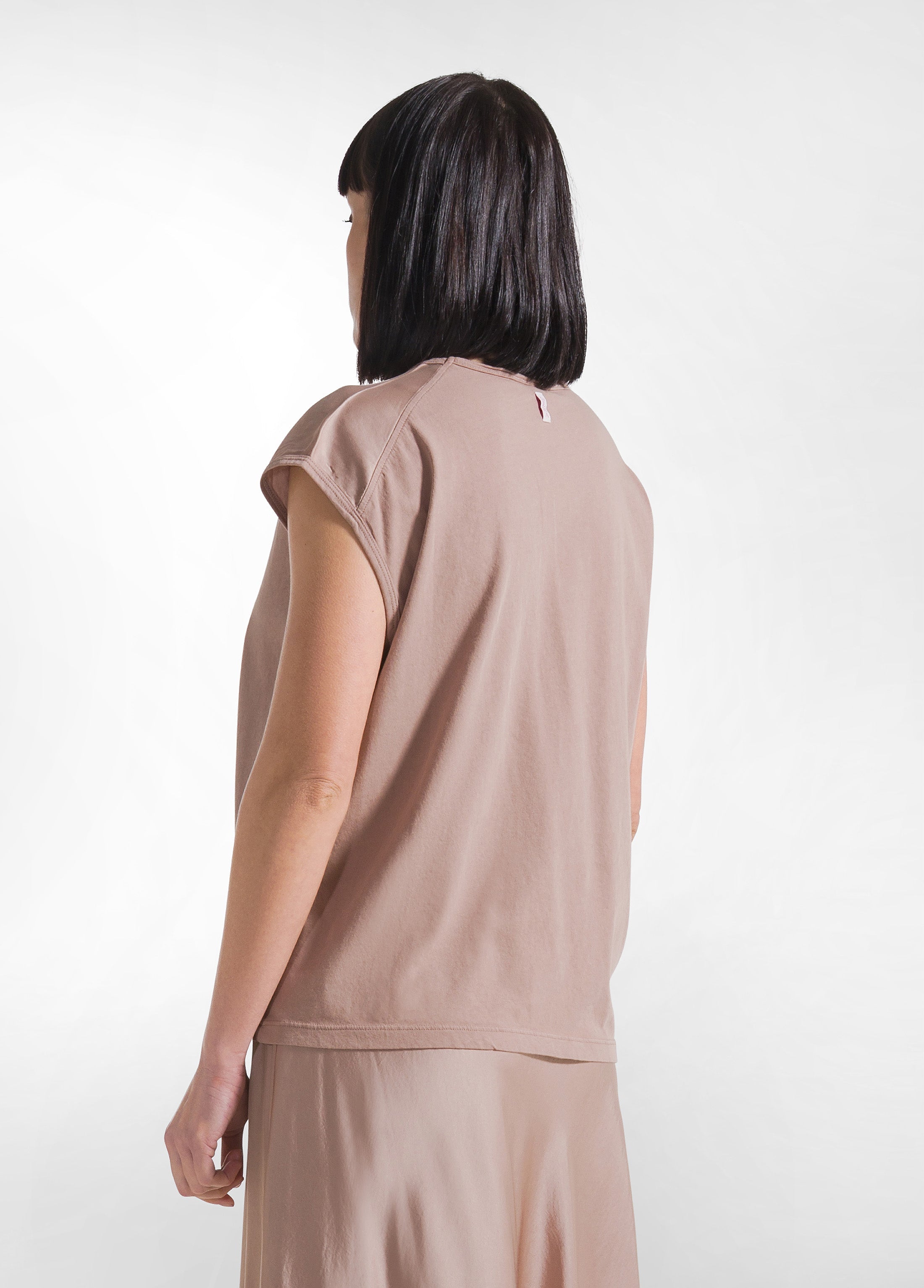 deha-top-con-maniche-in-satin-e-corpo-in-jersey-marrone image 2