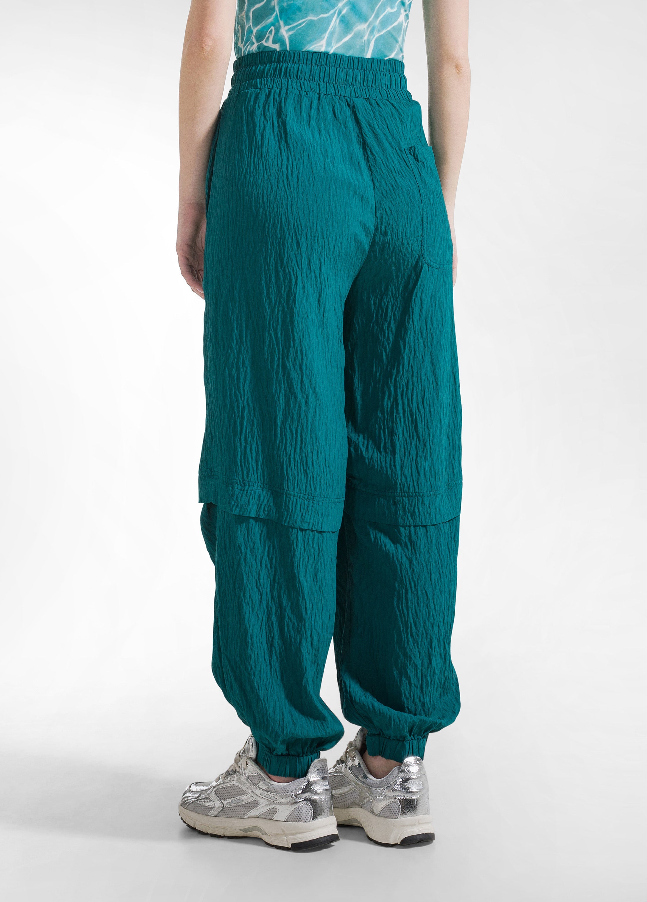 deha-d42205-jogger-ampi-in-viscosa-crinkle-verde image 3