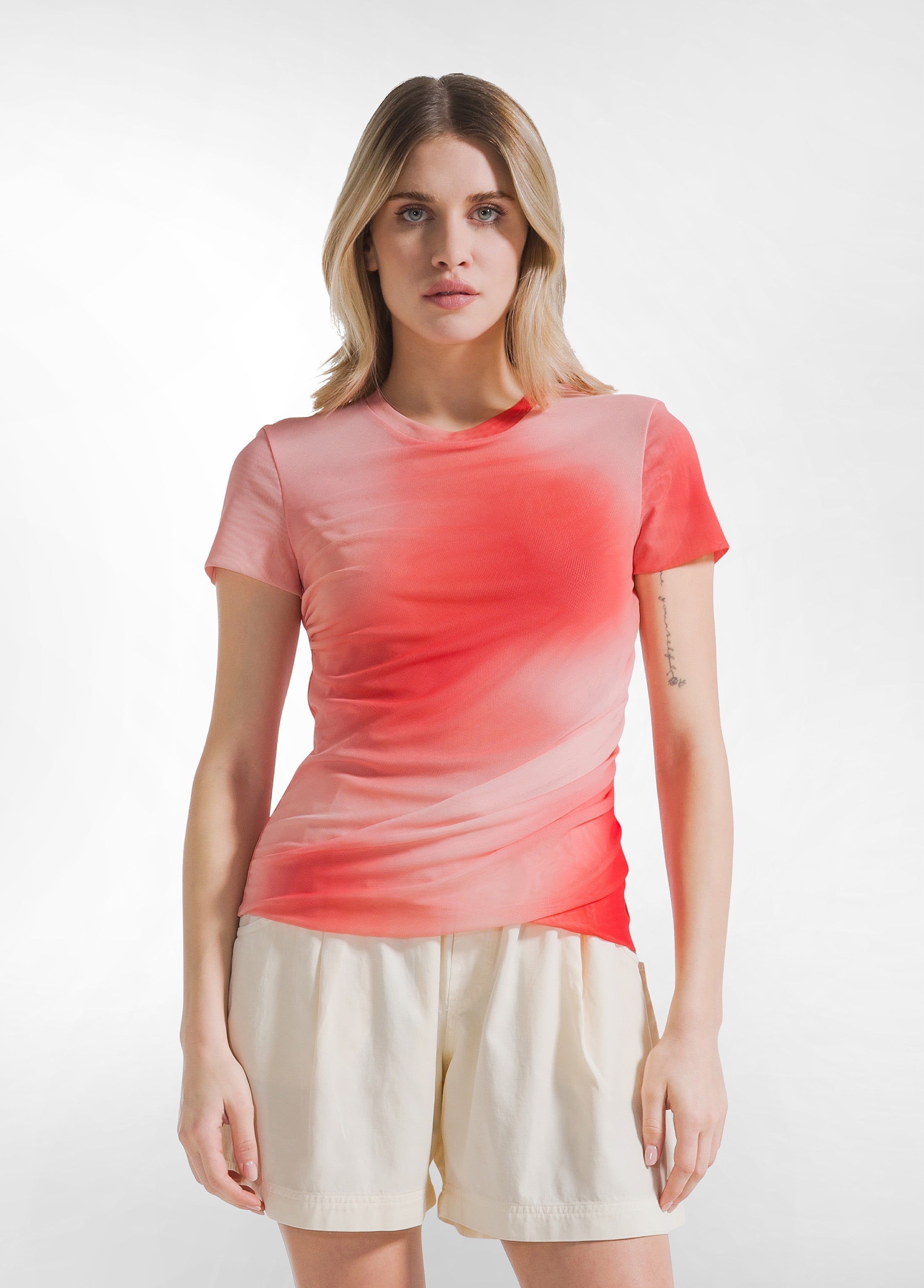 deha-d42770-t-shirt-plissettata-doppio-strato-tulle-allover-rosso image 1