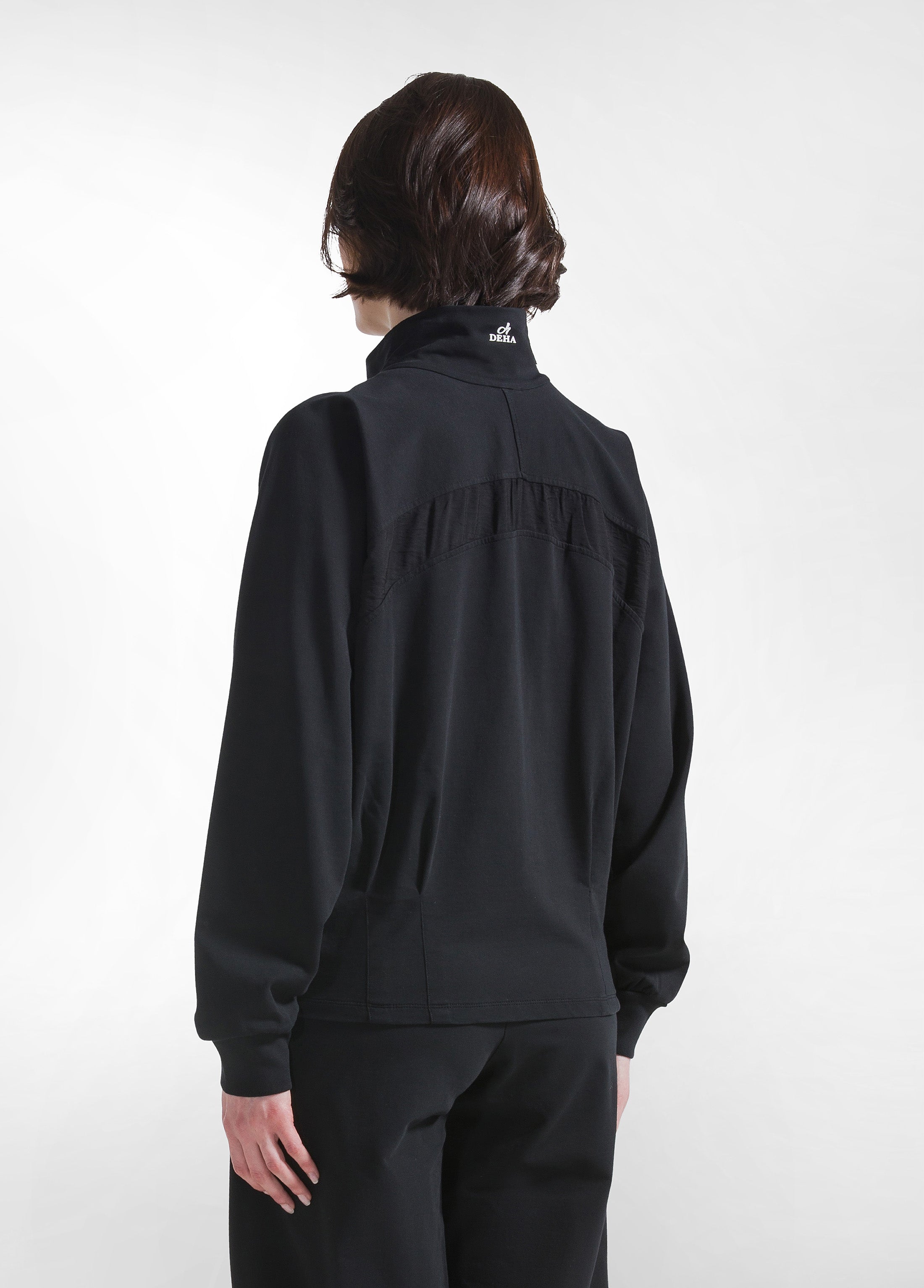 deha-d42230-felpa-full-zip-nera-con-dettaglio-viscosa-stropicciata image 2
