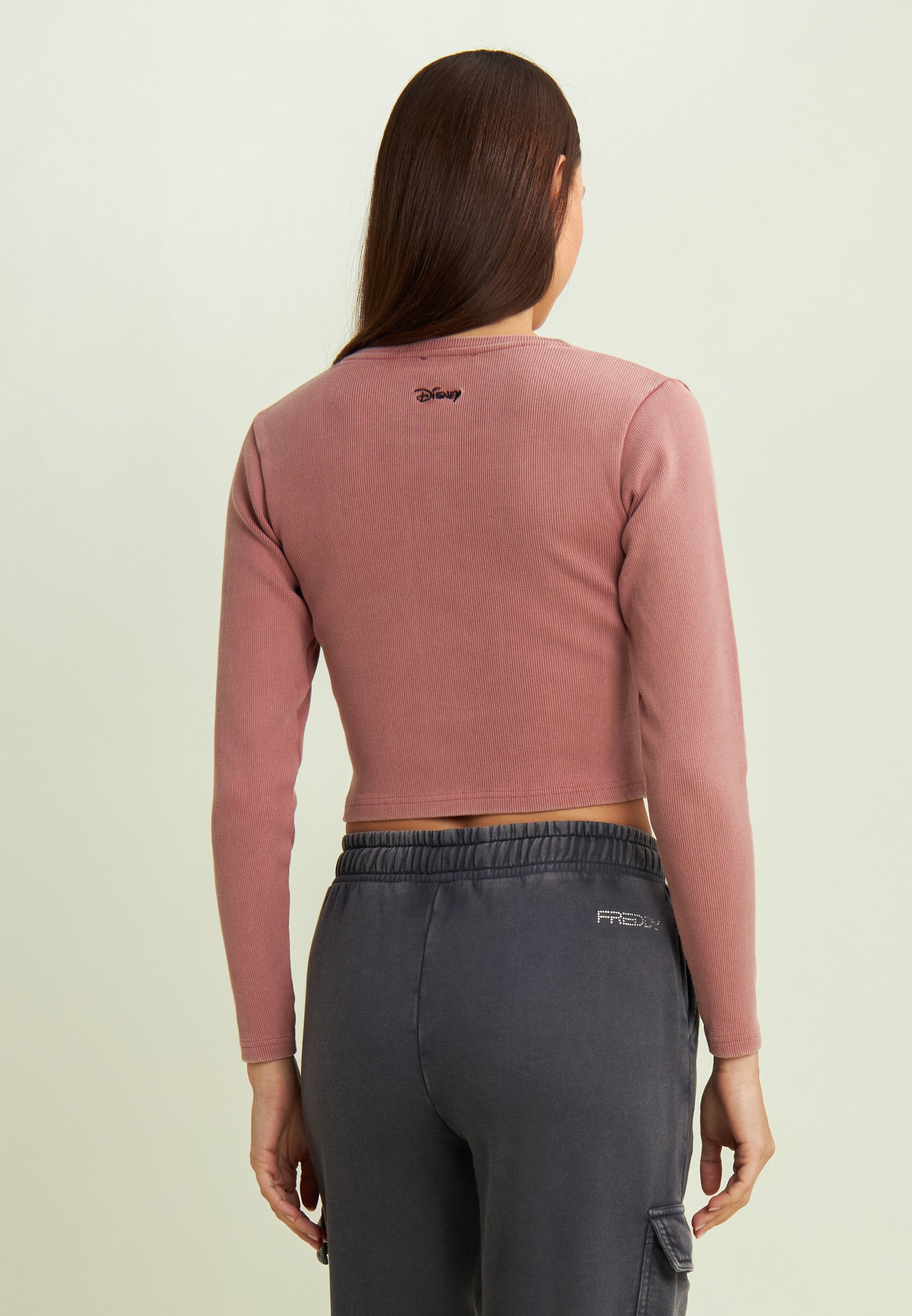freddy-t-shirt-cropped-donna-manica-lunga-con-ricami-disney image 3