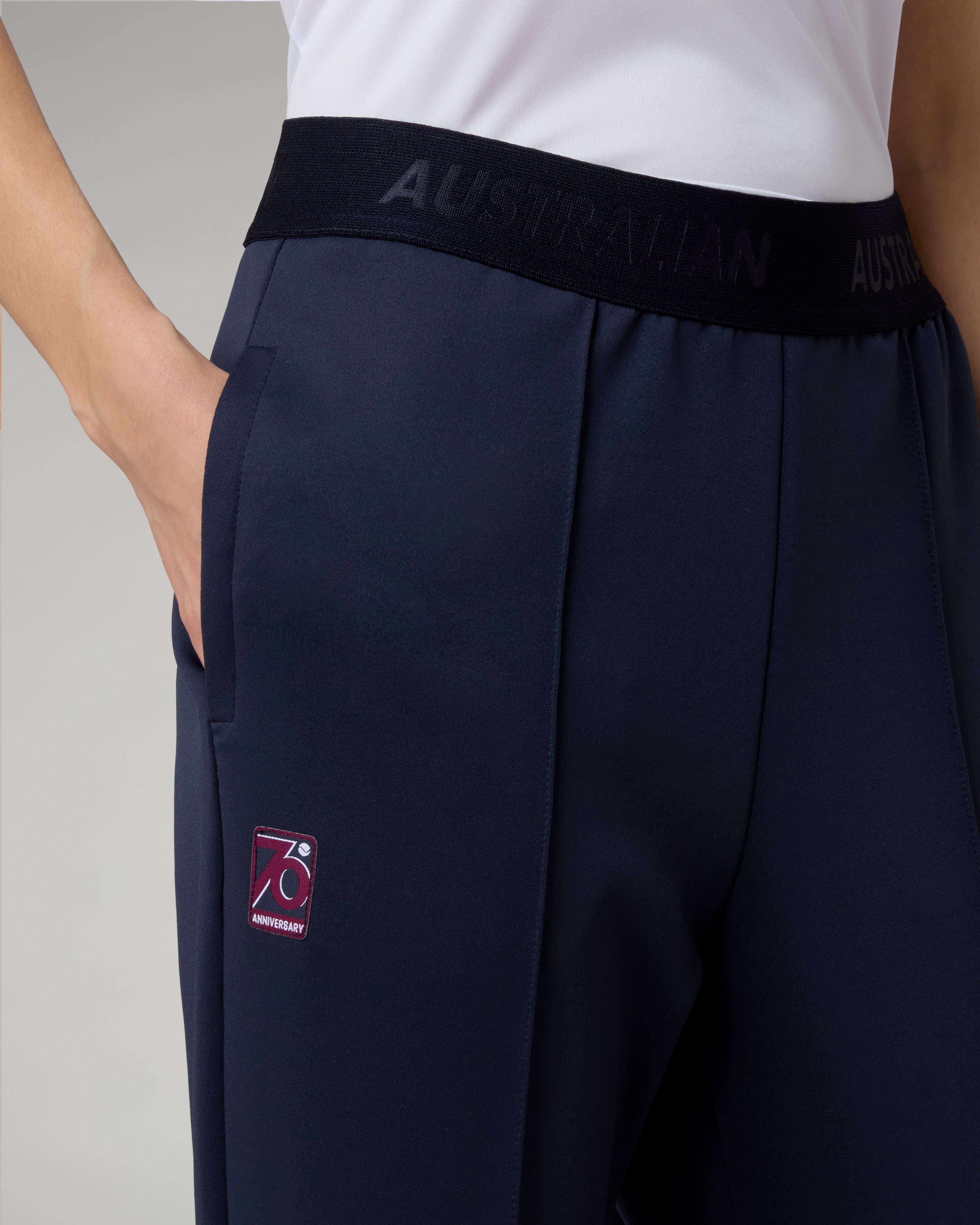 australian-perfect-track-pant-eclipse-blue-tennis-in-tessuto-shot image 4