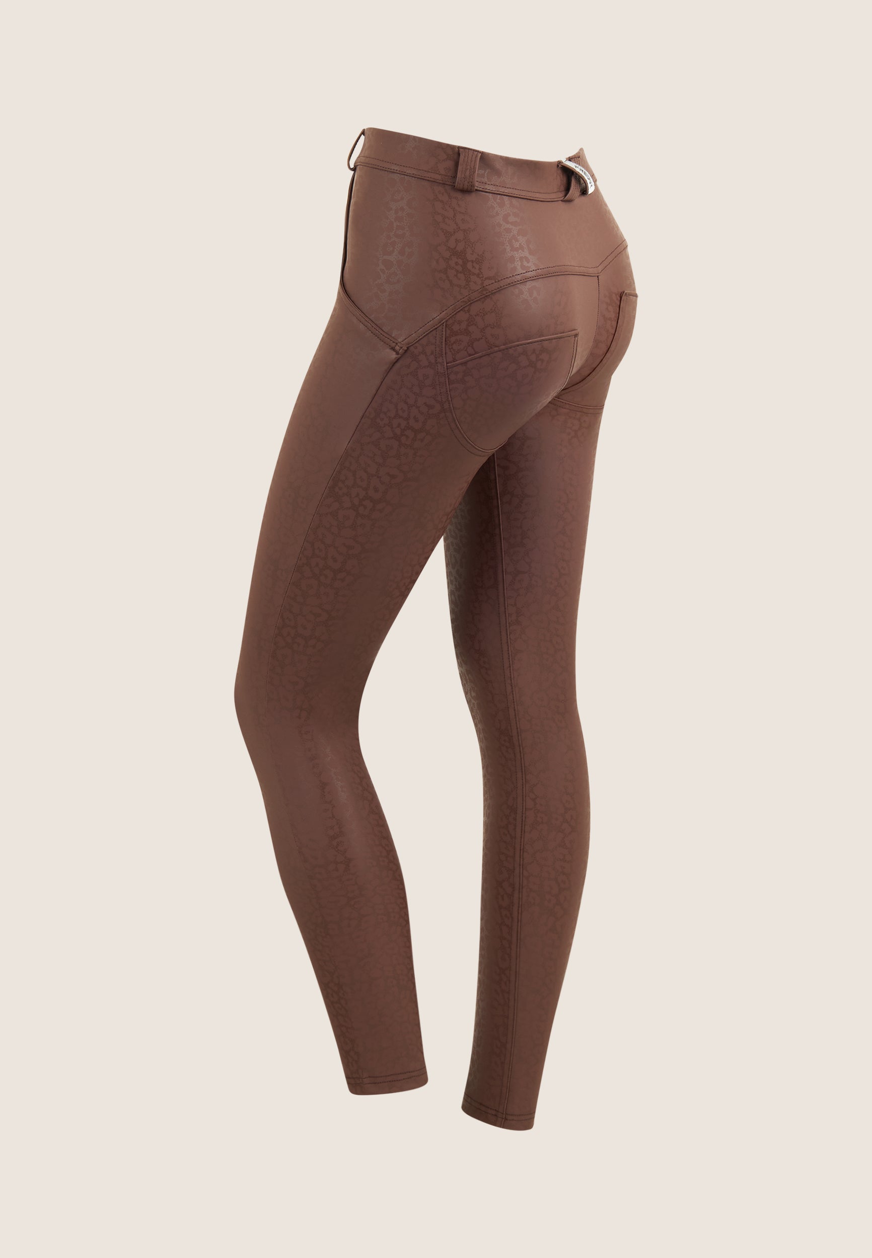freddy-wr-up-vita-regular-similpelle-stampa-leopardata-pantaloni-push-up-donna image 8
