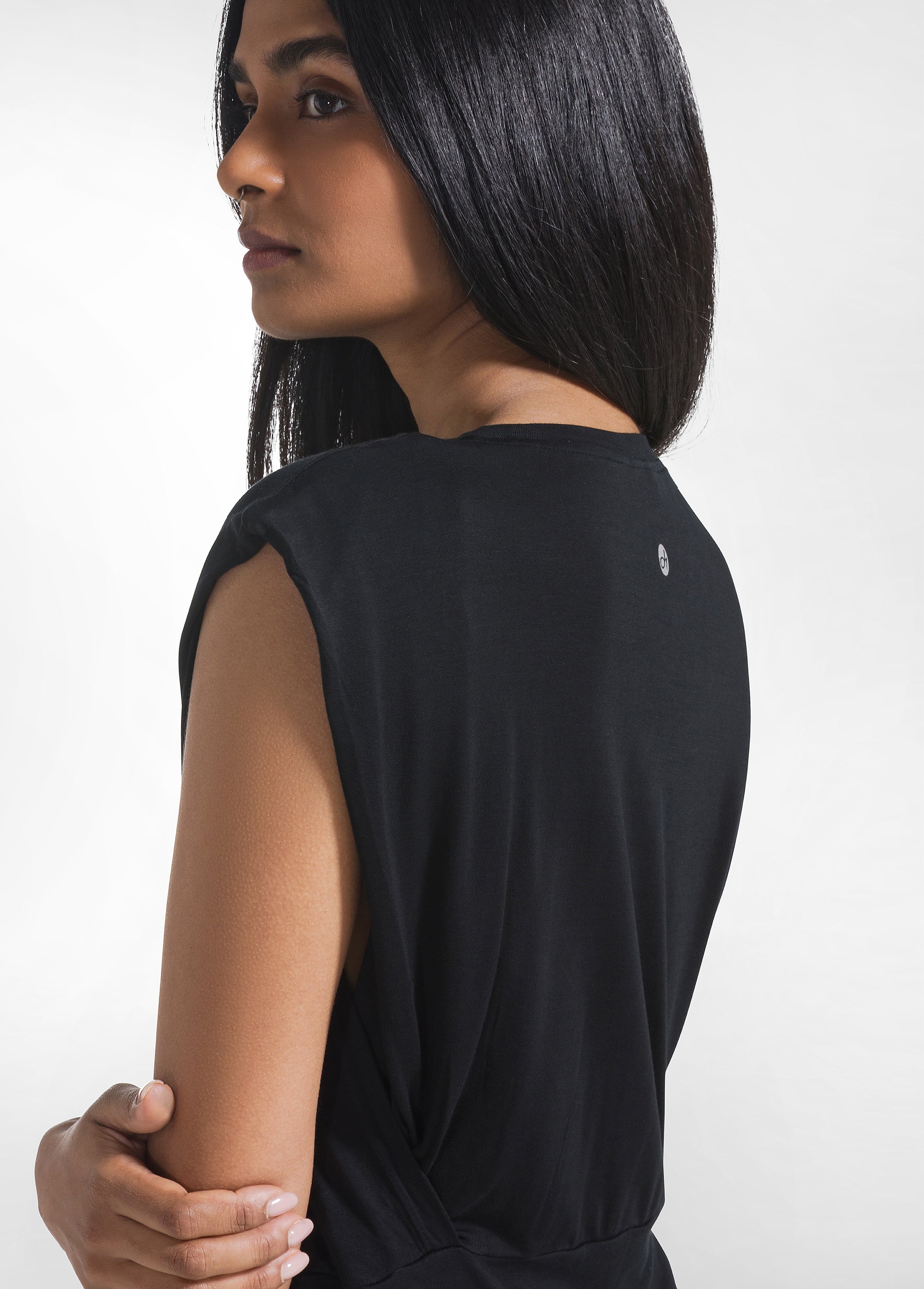 deha-completo-t-shirt-e-pantalone-dritto-in-viscosa-stretch-nero image 3