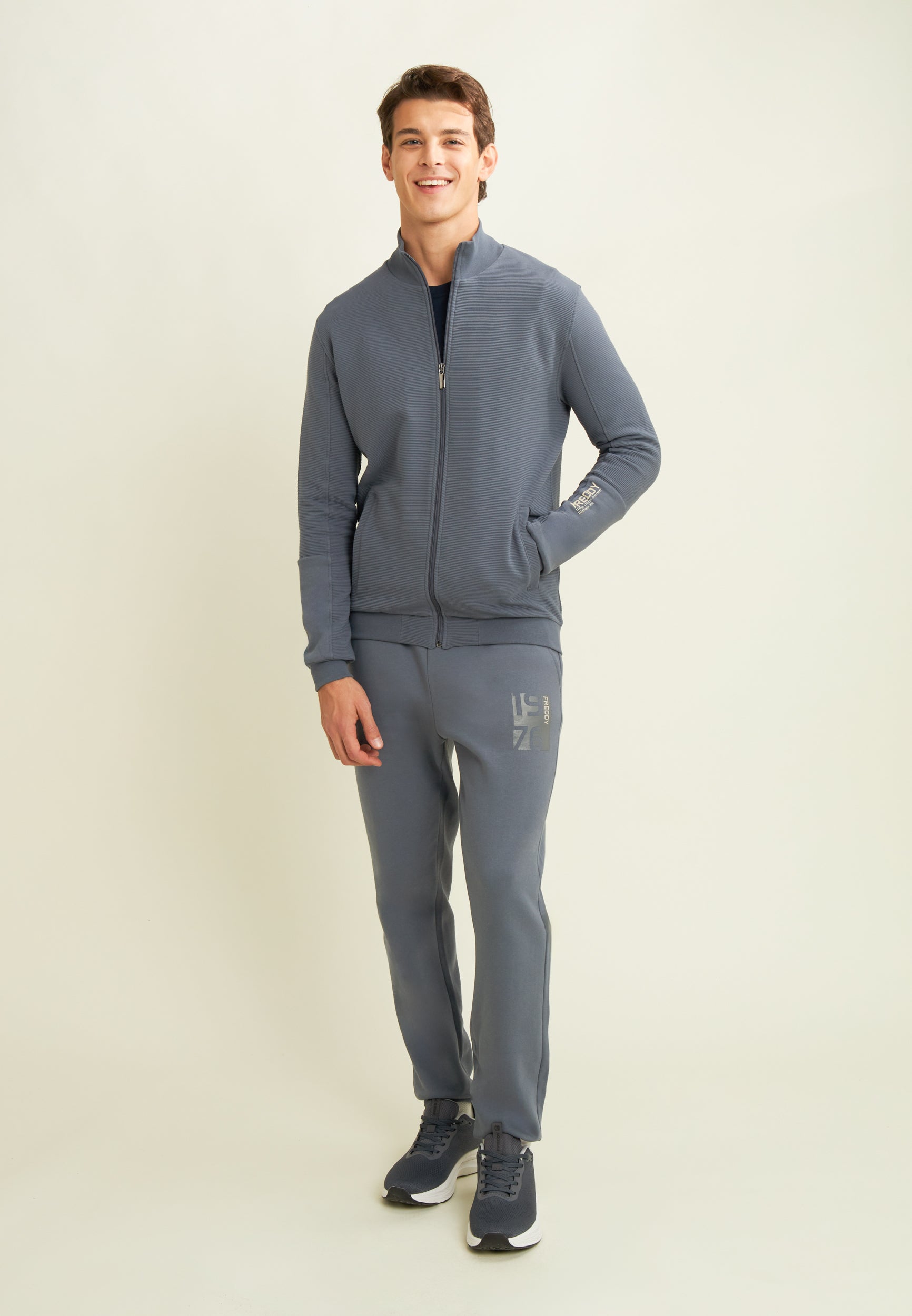 freddy-felpa-uomo-full-zip-rigata-con-grafica-sulla-manica image 2